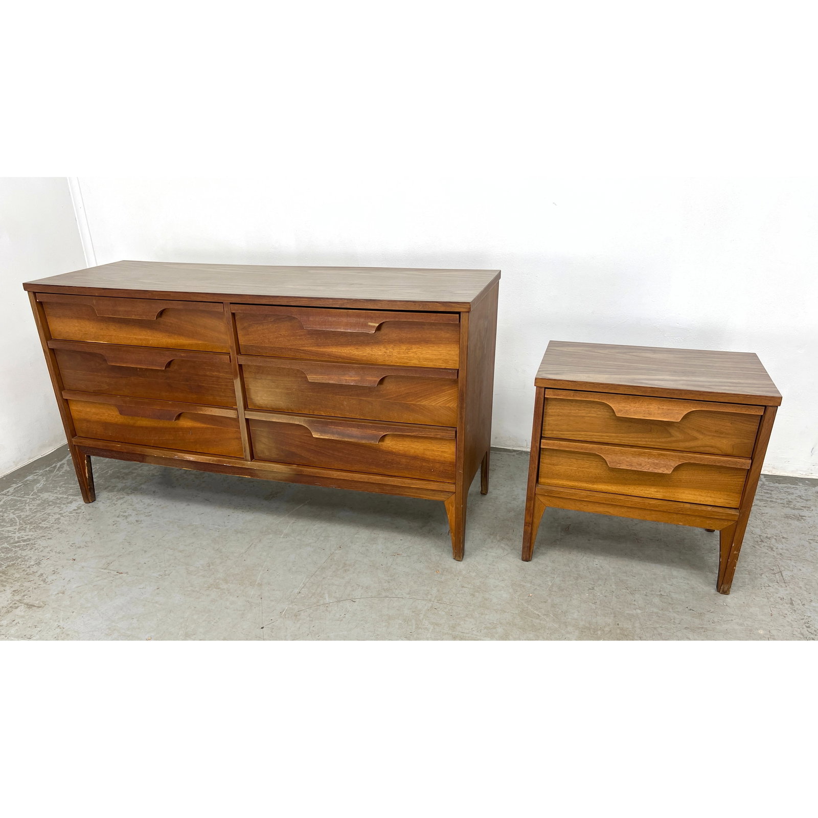 Johnson Carper 2pcs Bedroom Furniture. Formica Tops. Low Dresser and Night stand. (1 of 17)