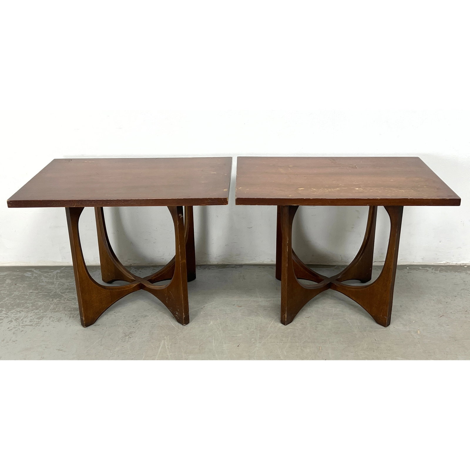 Pair Mid Century Modern Broyhill Brasilia Walnut Side End Tables (1 of 13)
