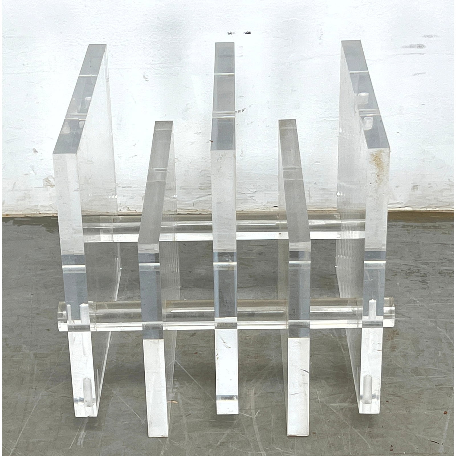 Mid Century Modern clear acrylic Table Base. (1 of 7)