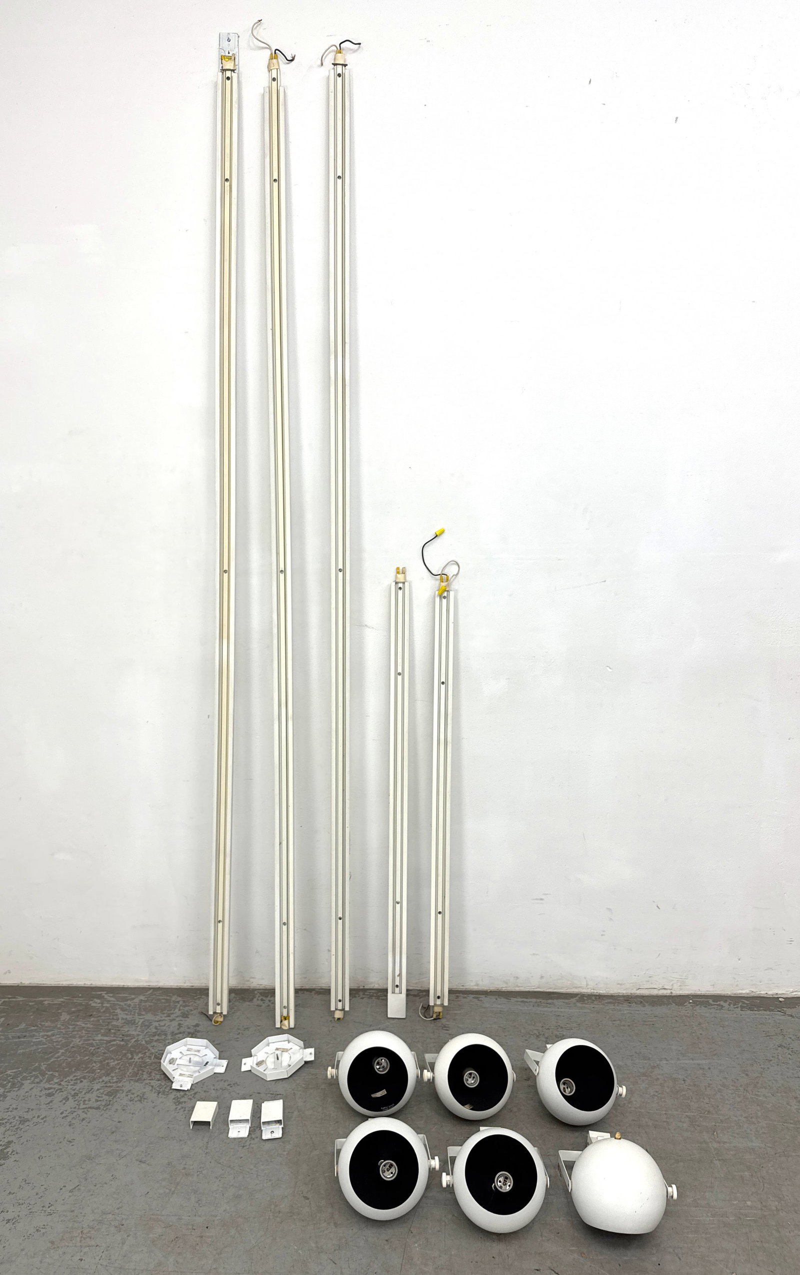 Thomas Track Light Ball Lights. Mid Century Modern (1 of 20)