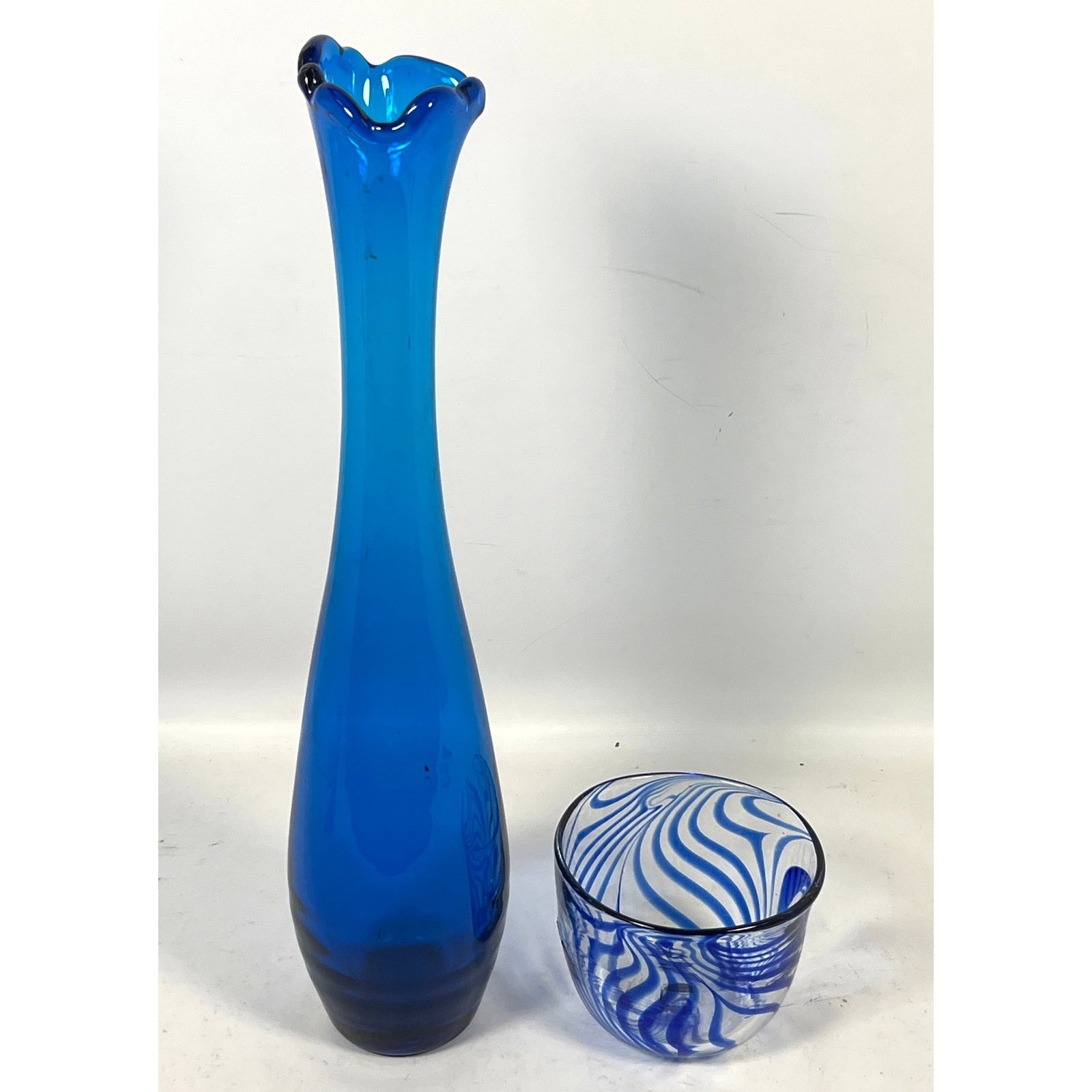 2pcs Art Glass. Blenko attributed Tall Blue Vase, Signed Art Glass Bowl (1 of 12)