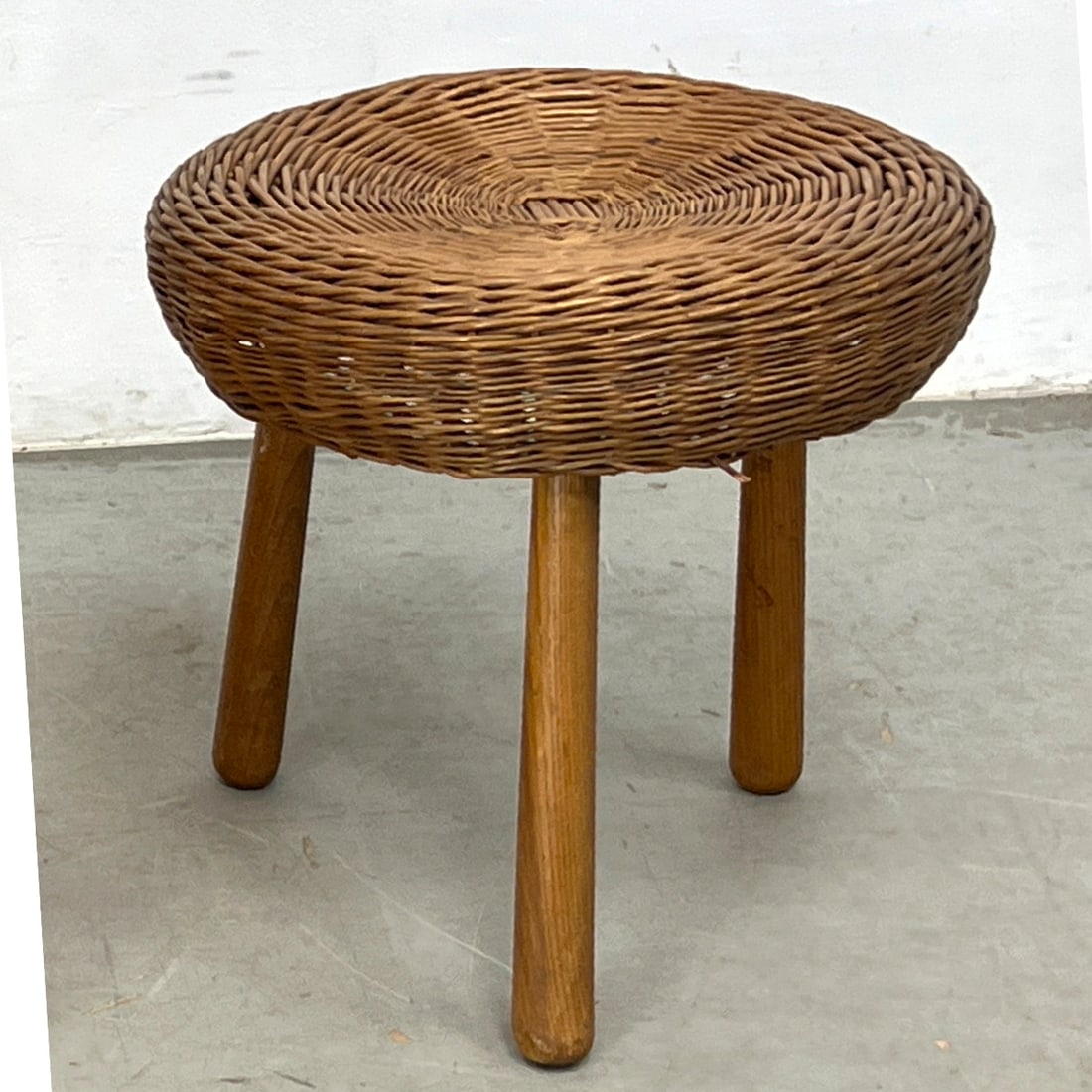 Tony Paul 3 Leg Wicker Stool: Tony Paul 3 Leg Wicker Stool Dimensions: Height: 21.75 inches, Width: 21.5 inches, Depth: 13.75 inches. - Additional Dimensions: Stool H: 16 inches, W: 18 inches, D: 18 inches ---