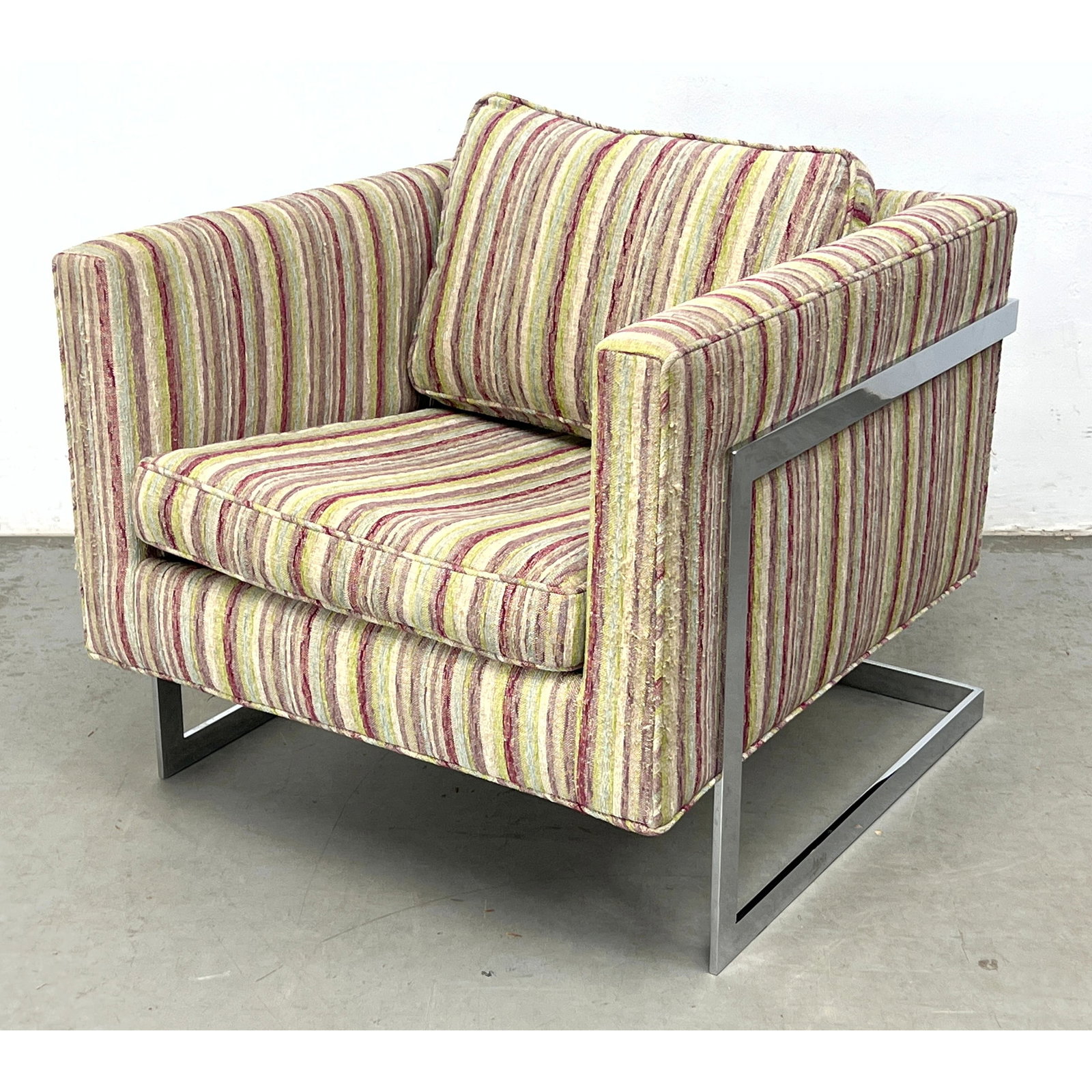 Milo Baughman Style Cube Cantilever Lounge Chair. Chrome frame. (1 of 7)