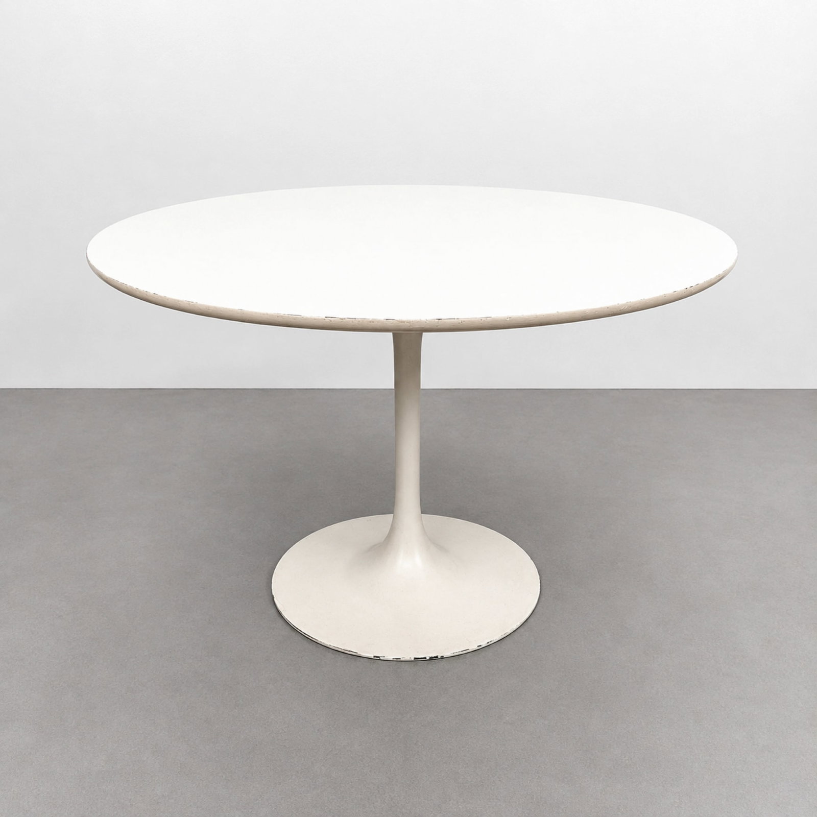 Vintage Pedestal Tulip Table. Top has Knoll Label but rounded edge not bevel. Top not attached. (1 of 9)