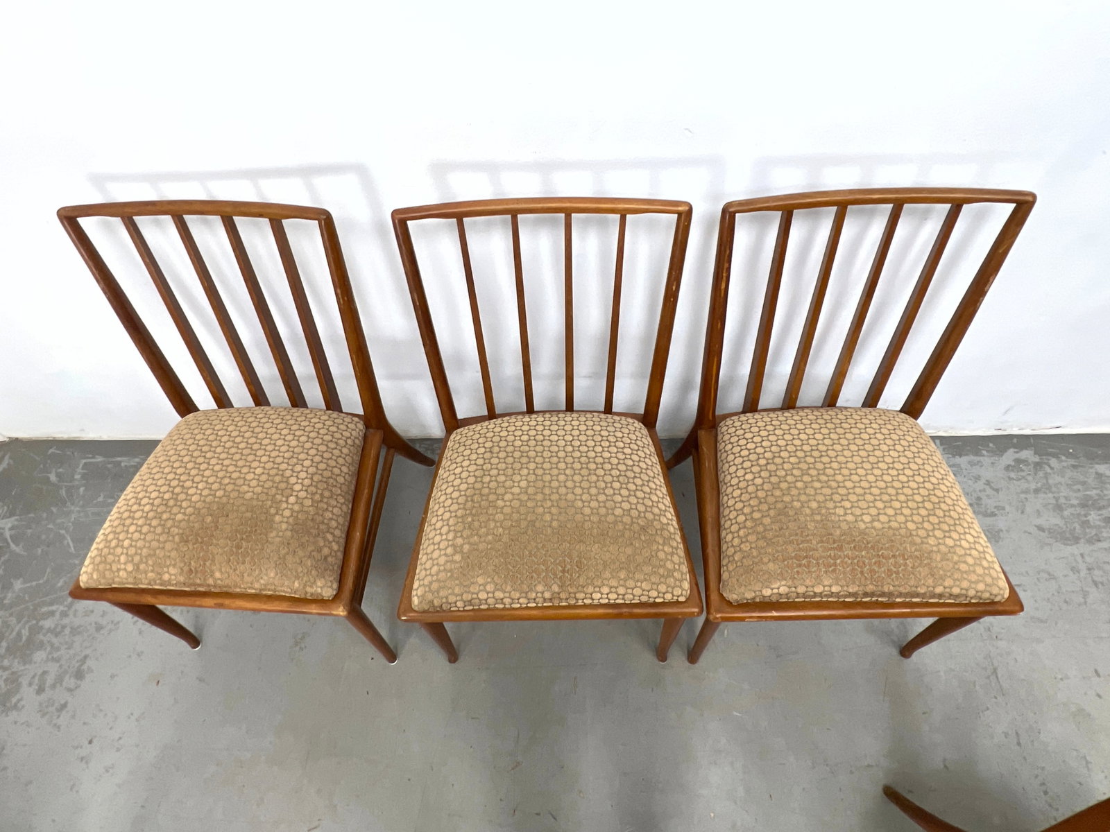 Set 6 Robsjohn Gibbings Attributed Dining Chairs. - 3