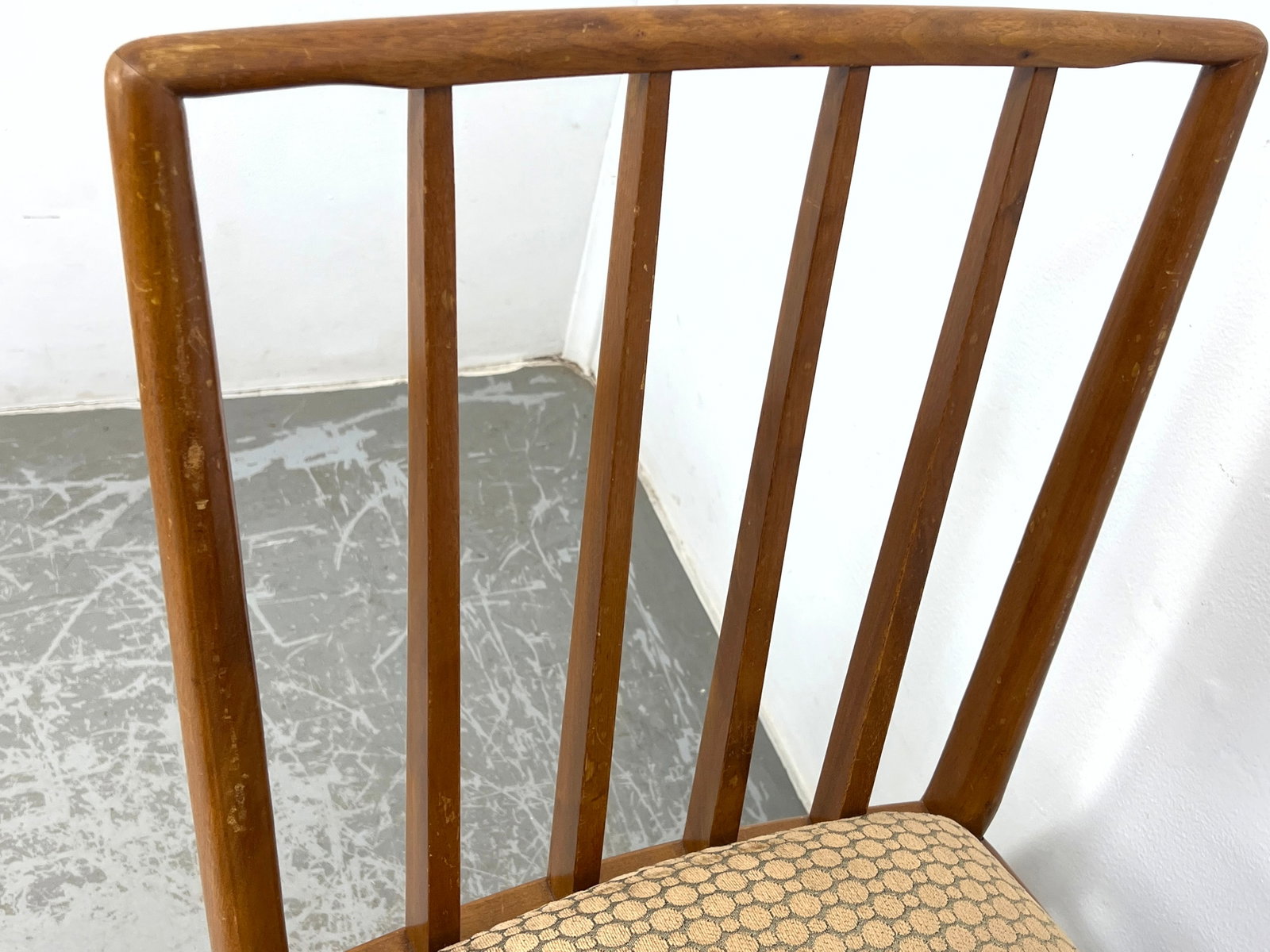 Set 6 Robsjohn Gibbings Attributed Dining Chairs. - 6