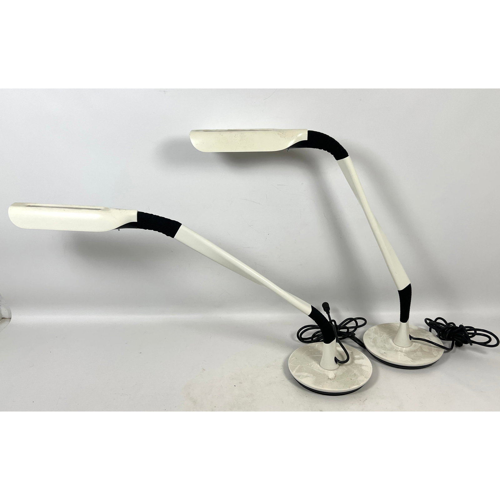 Greytron Herman Miller Adjustable Task Desk Lamp. (1 of 17)