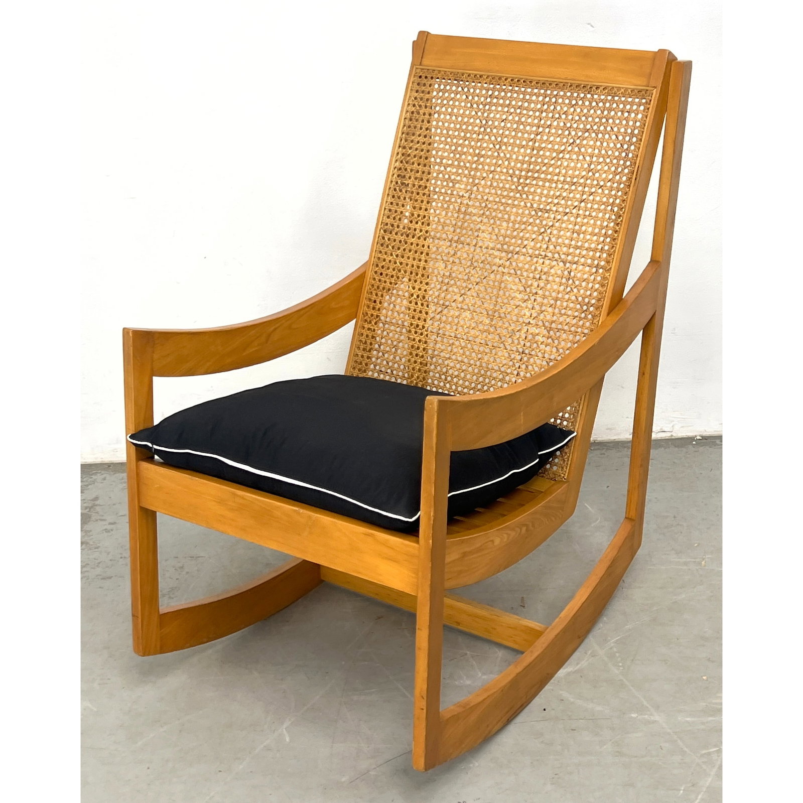 Vintage Mid Century Modern Caned Back Paoli Rocking Chair: Vintage Mid Century Modern Caned Back Paoli Rocking Chair Dimensions: Height: 38 inches, Width: 21 inches, Depth: 36 inches. - Seat Height: 21 inches ---