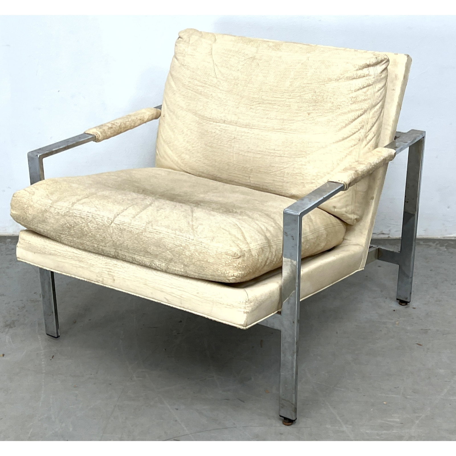 Milo Baughman Thayer Coggin Lounge Chair. Flat Chrome frame. (1 of 8)