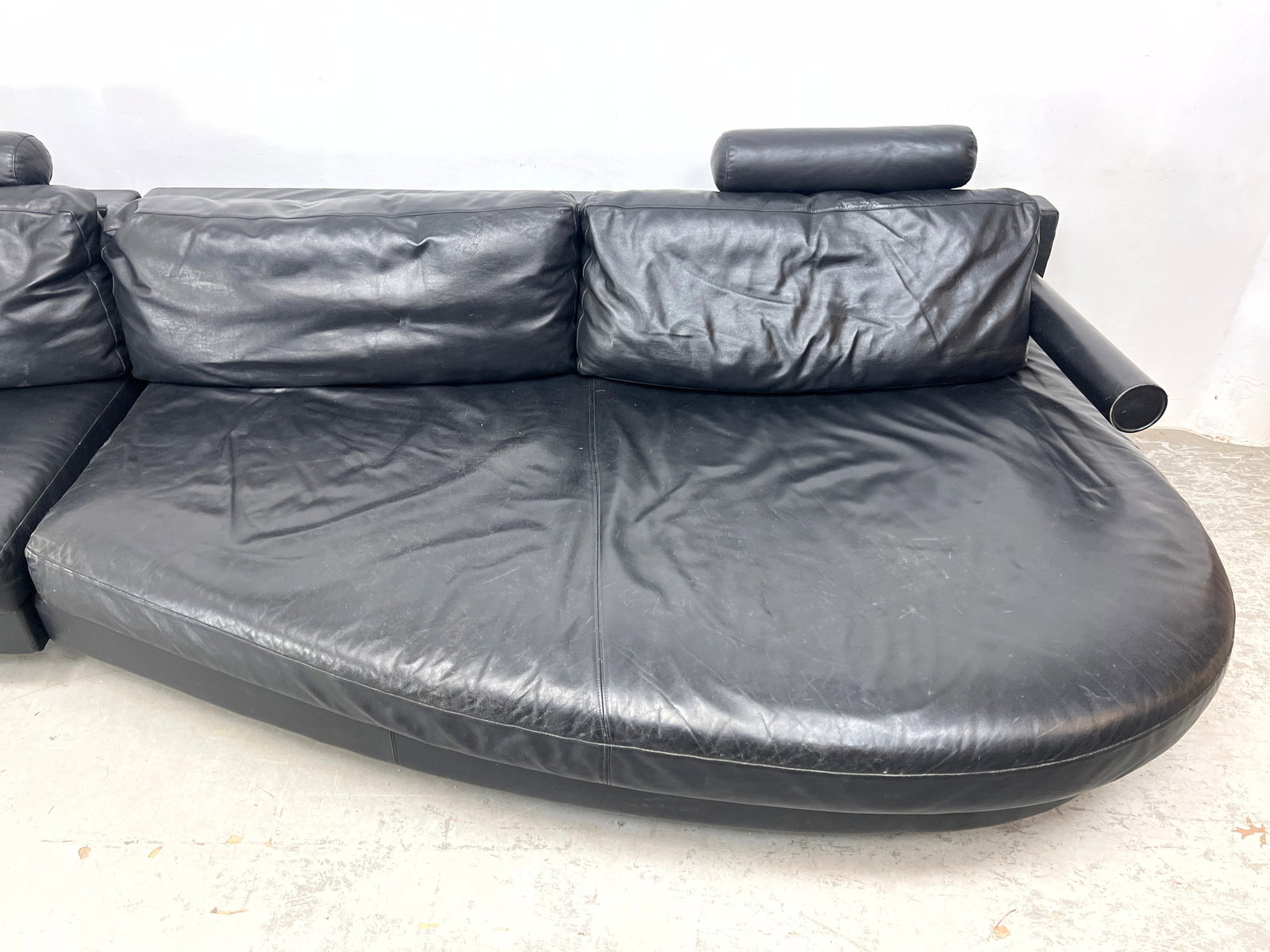 Antonio Citterio for BandB Italia 2 Section Sofa Couch. Sity sectional. Black leather. - 5