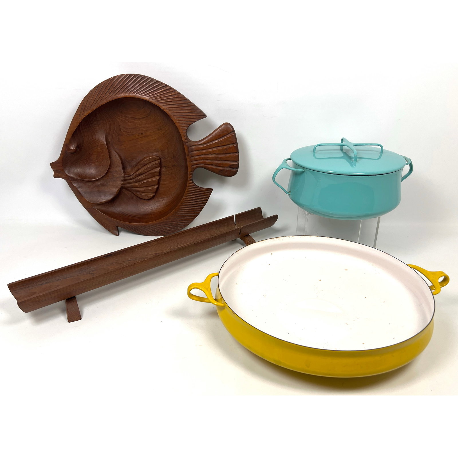 Mid Century Modern Table Wares Lot. Dansk Kobenstyle enamelware and two hand-carved teak wood items. (1 of 20)
