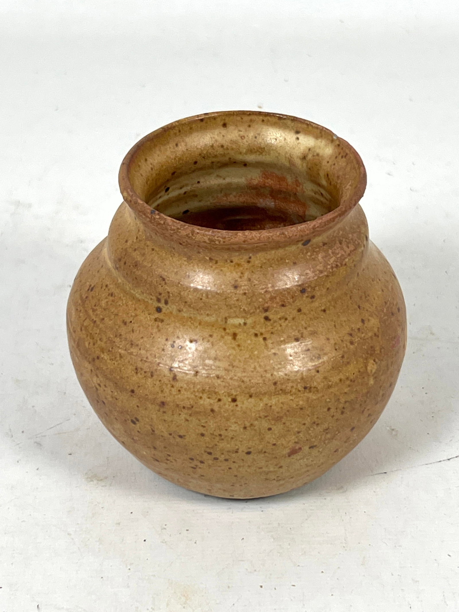 4pcs Studio Art Pottery. signed. - 12