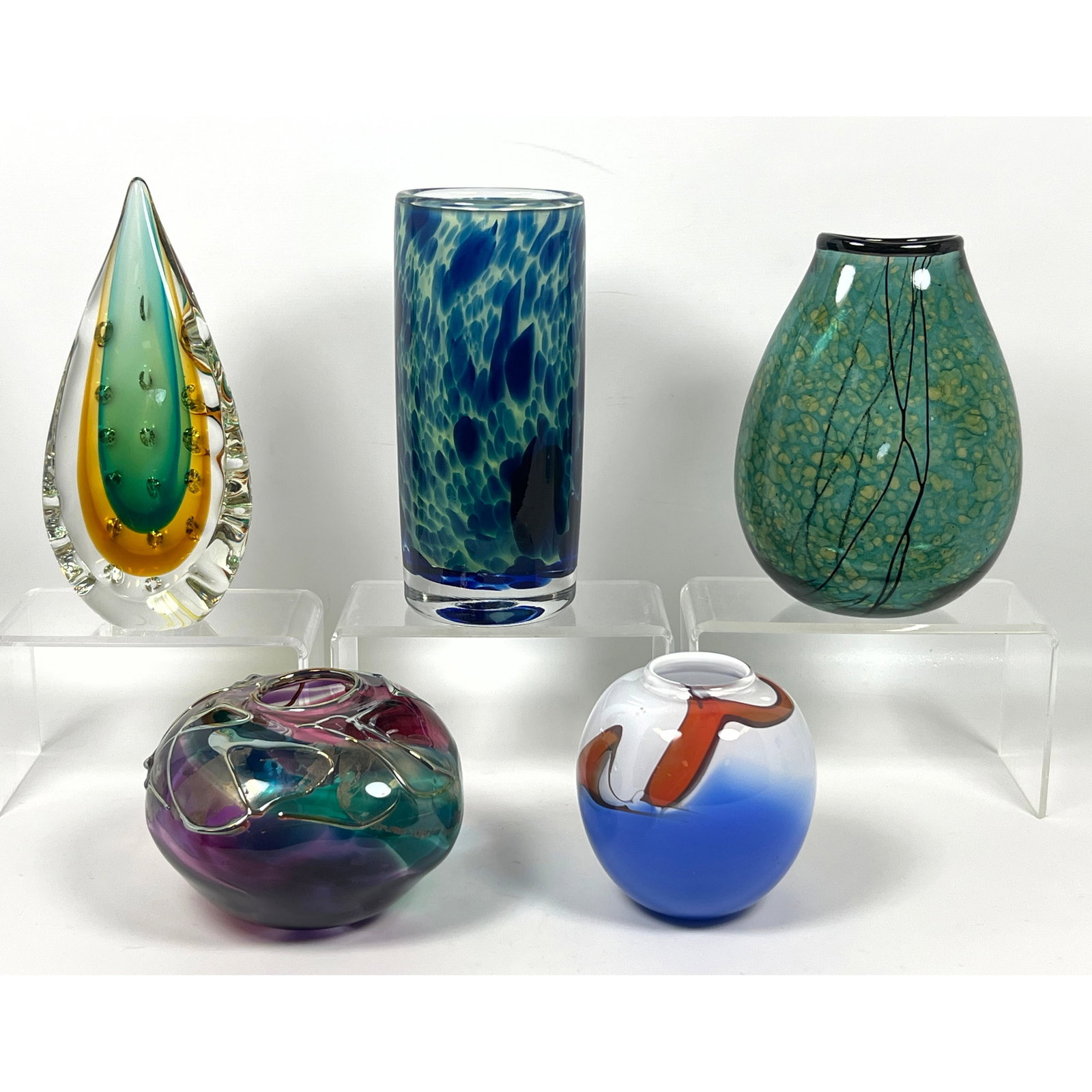 5pcs Artisan Art Glass. Wheaton Arts, Boatman, other signed.: 5pcs Artisan Art Glass. Wheaton Arts, Boatman, other signed. Dimensions: Height: 9.5 inches, Width: 4.25 inches, Depth: 4.25 inches. --- US Packing and Shipping charge: In house shipping available. Wi