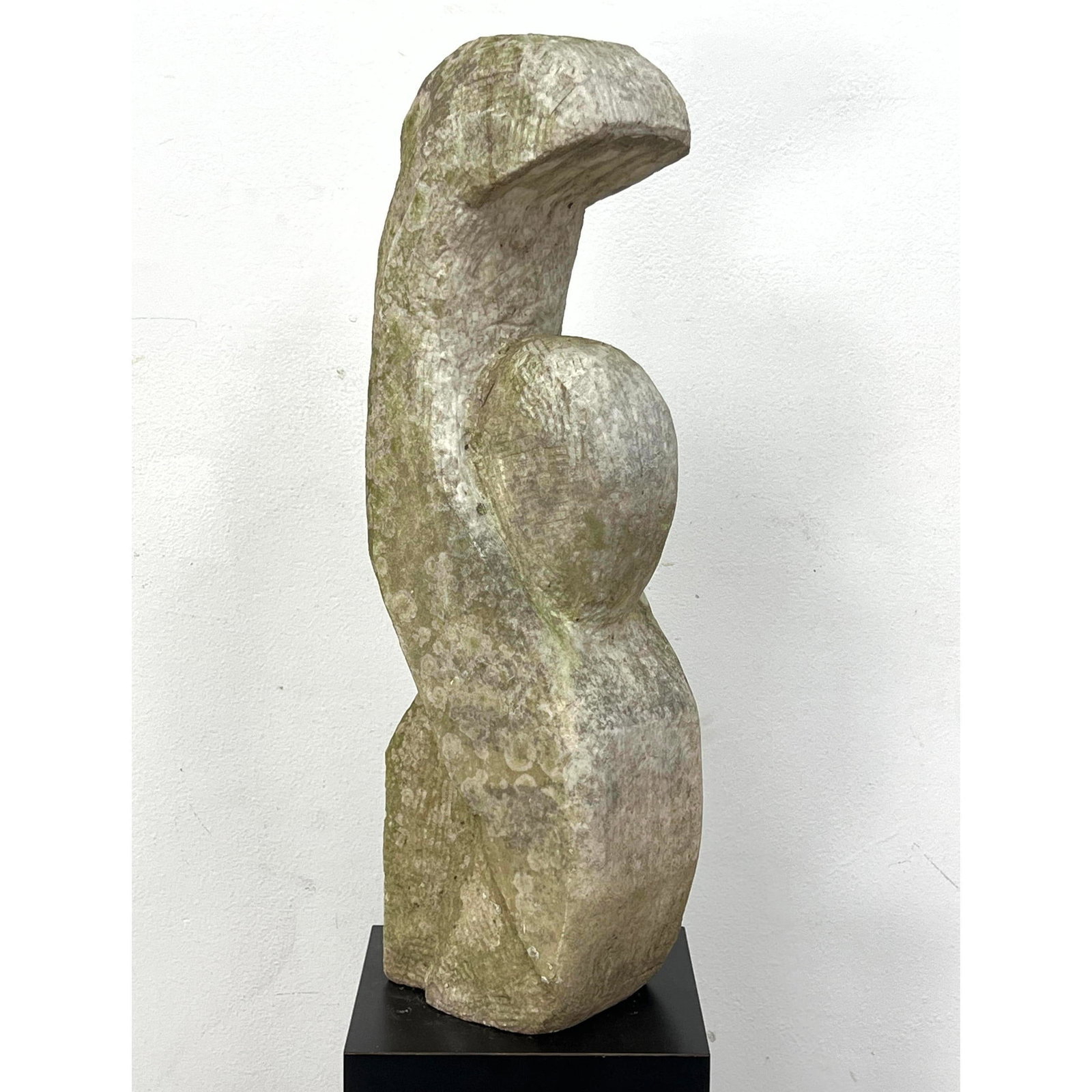 Modernist Carved Stone Garden Sculpture. Pedestal not included: Modernist Carved Stone Garden Sculpture. Pedestal not included Dimensions: Height: 25 inches, Width: 6 inches, Depth: 8 inches. ---