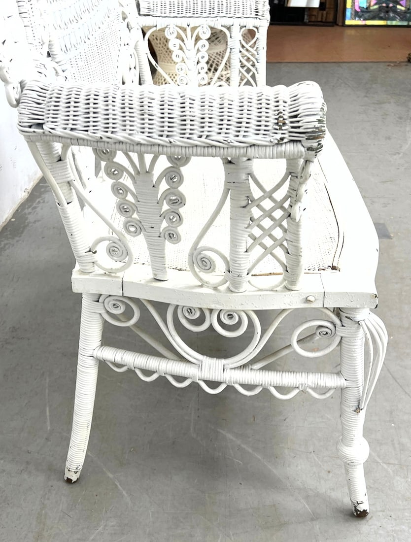 Vintage White Wicker Settee Sofa. - 6
