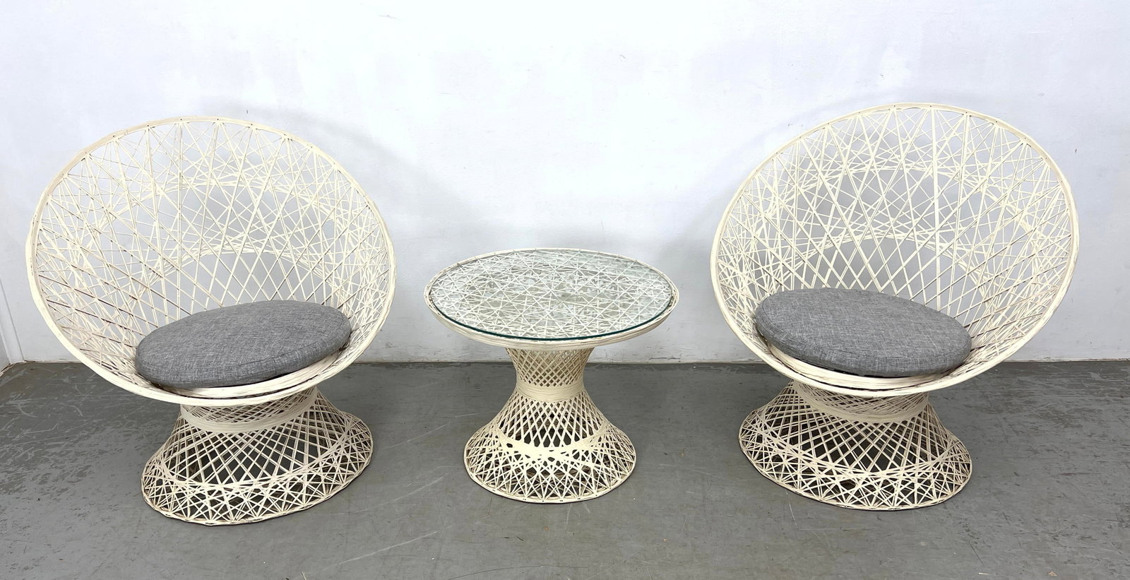 3pcs Woodard style Patio Garden Set. 2 Lounge chair and small table. (1 of 18)