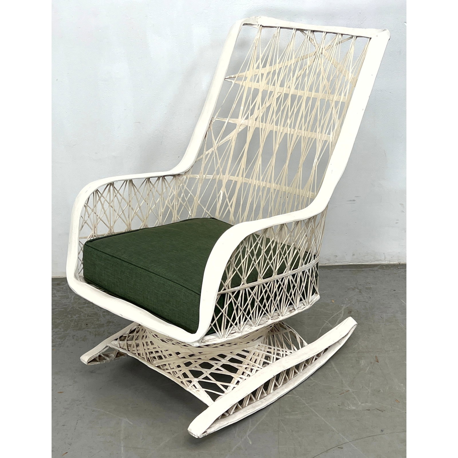 Woodard style fiberglass rocker rocking chair.: Woodard style fiberglass rocker rocking chair. Dimensions: Height: 39 inches, Width: 23 inches, Depth: 36 inches. - Seat Height: 18 inches ---