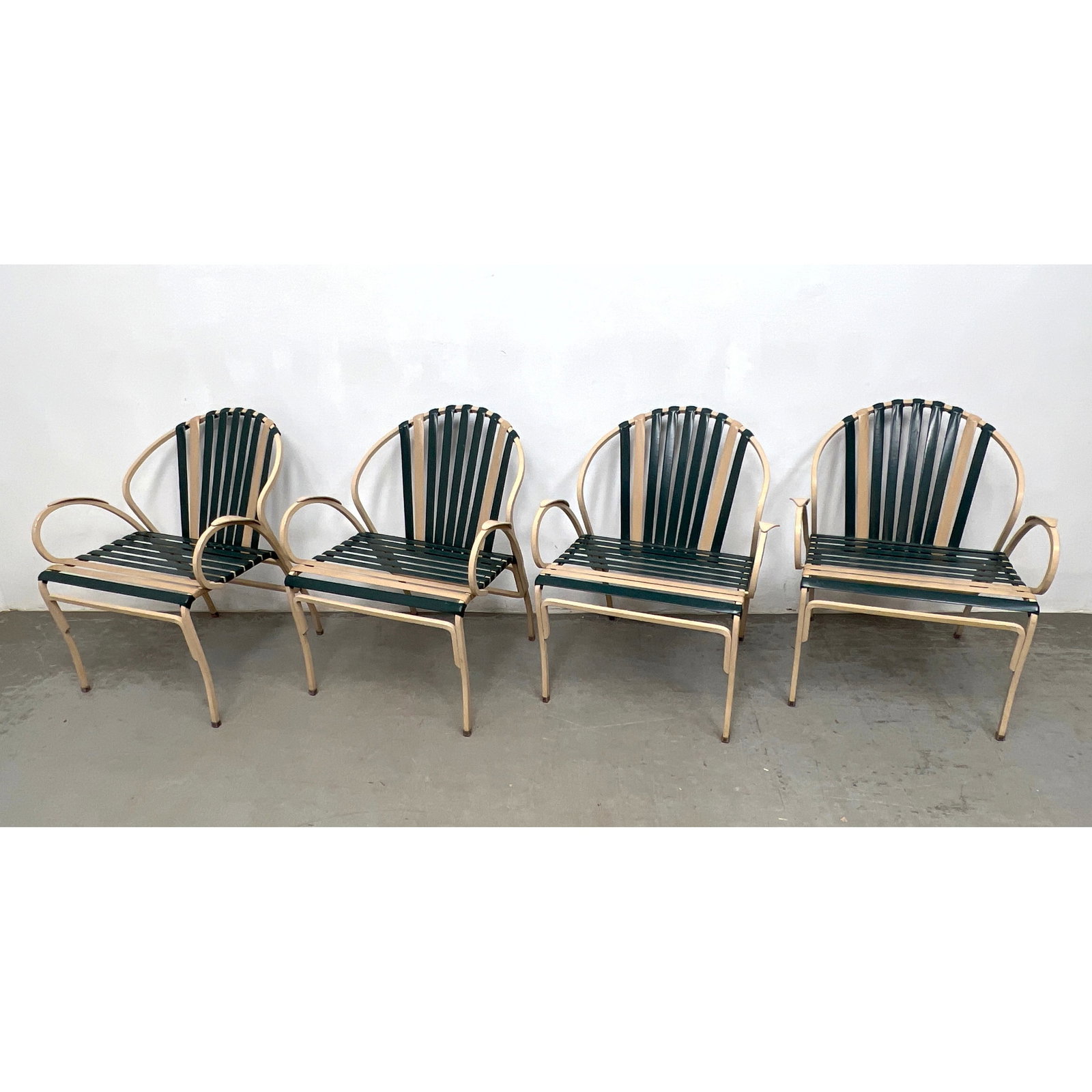 Set 4 Brown Jordan Garden Strap Lounge Chairs. (1 of 8)