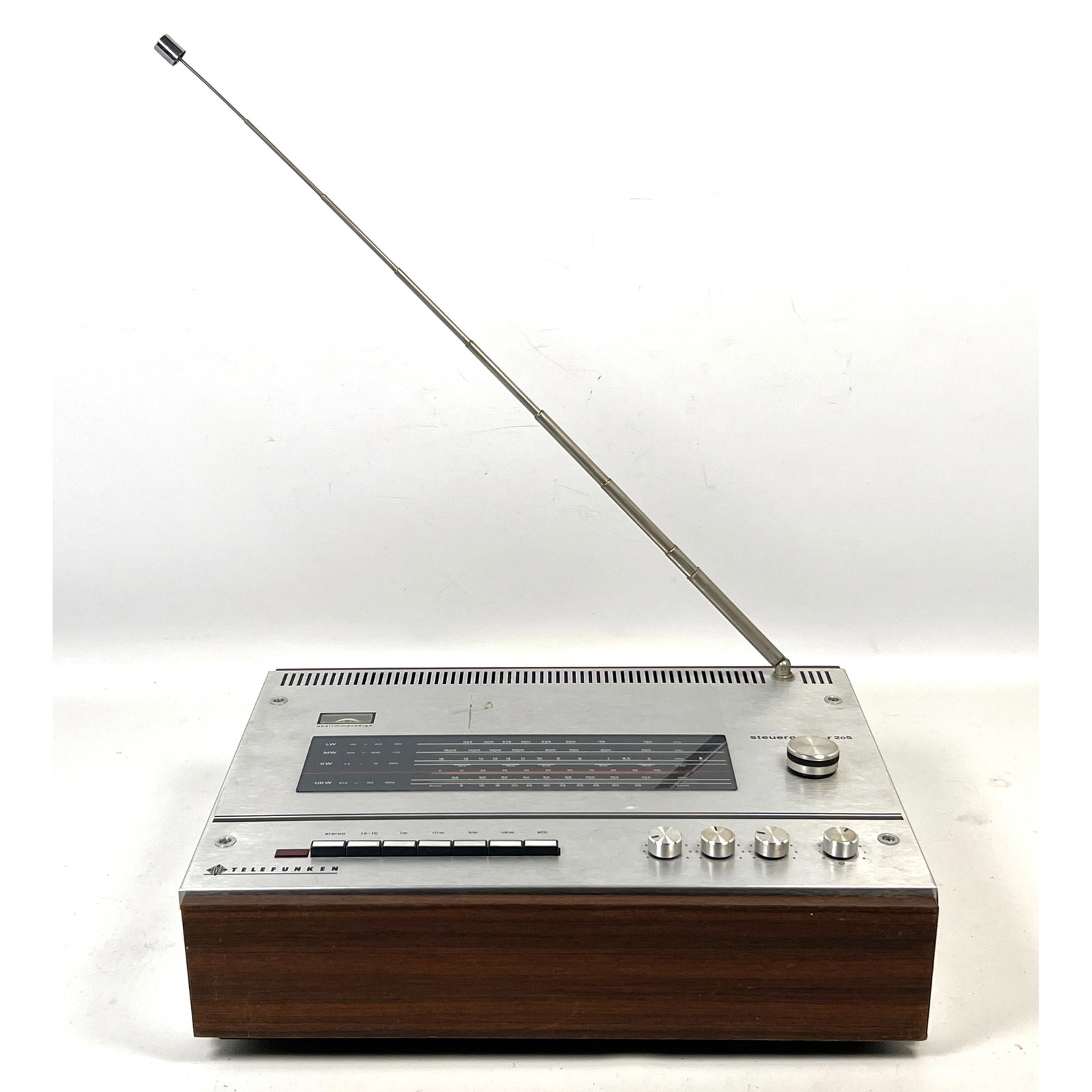 Tellefunken Steuergerat r205 Radio Receiver. European plug.: Tellefunken Steuergerat r205 Radio Receiver. European plug. Dimensions: Height: 12 inches, Width: 16 inches, Depth: 4 inches. ---