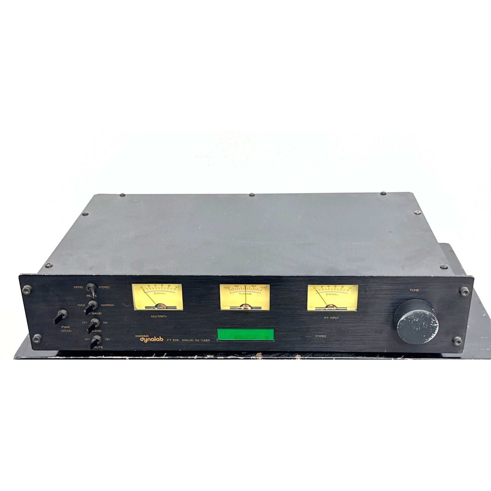Magnum Dynalab FT 101A analog FM tuner features a black rack-mountable aluminum faceplate with four (1 of 10)