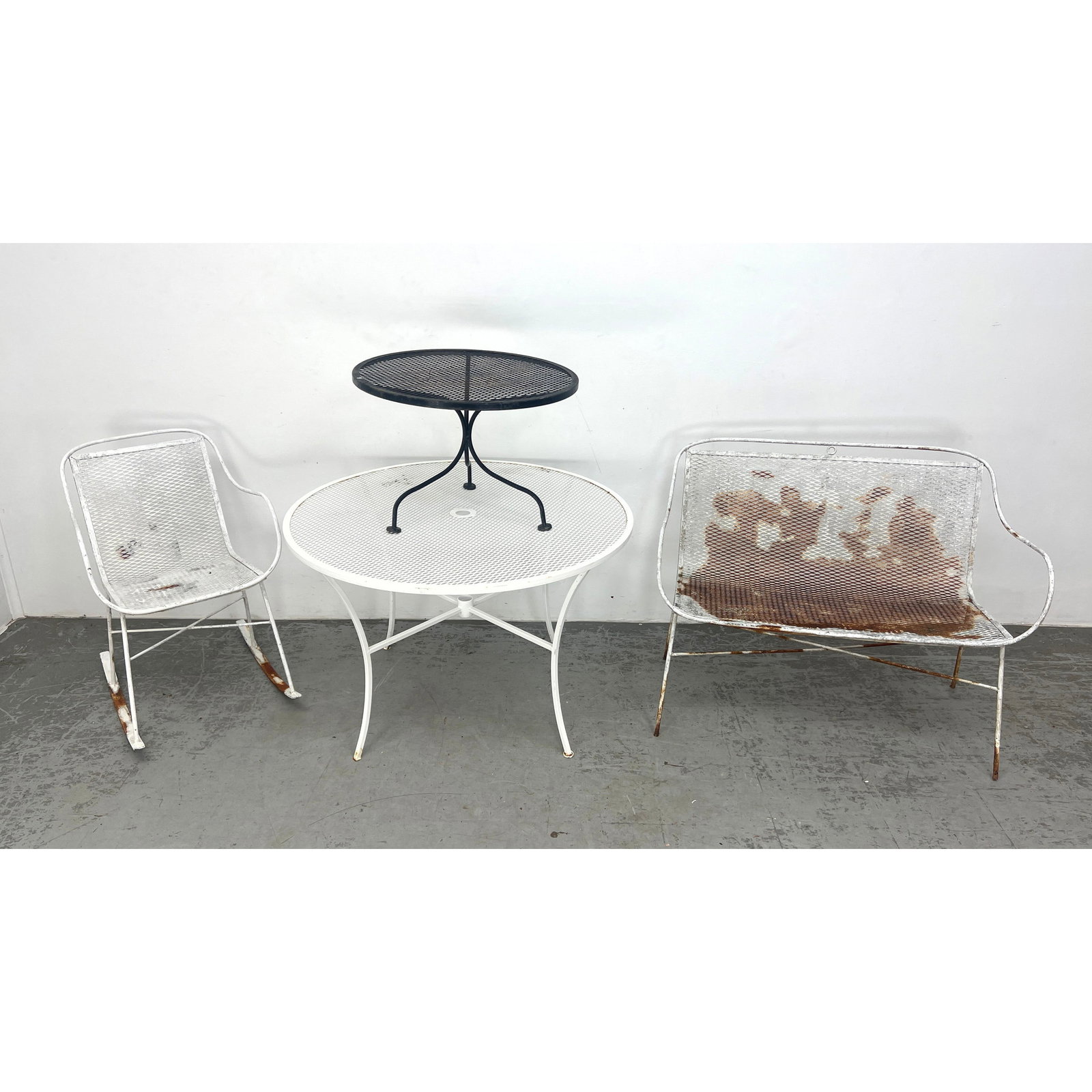 4 pcs Outdoor Garden. Tables, Rocker Bench. Salterini style. (1 of 20)
