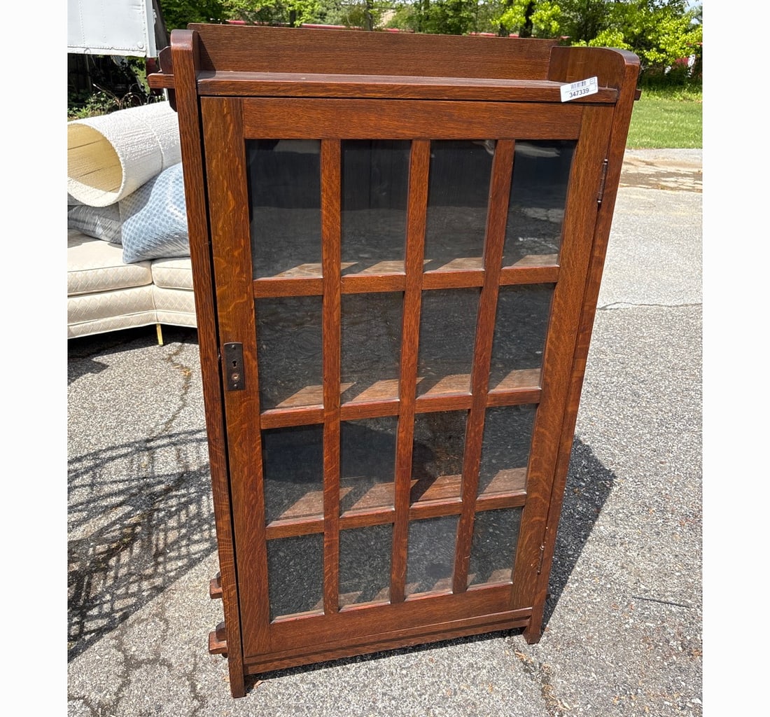 Vintage L and J G Stickley arts and Crafts Mission Oak Bookcase with Single Mullion Door. model 64. - 16