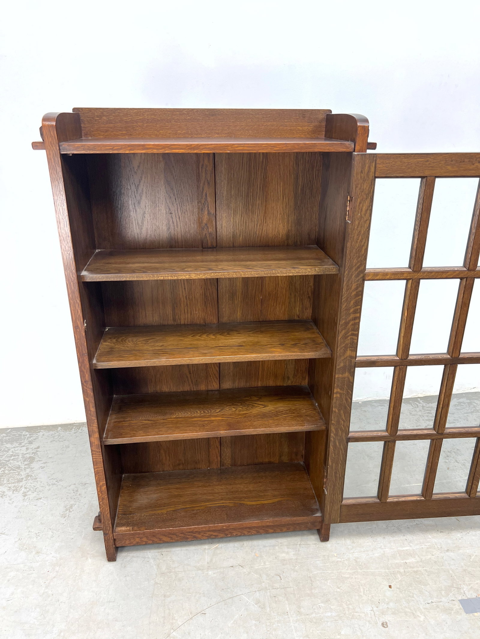 Vintage L and J G Stickley arts and Crafts Mission Oak Bookcase with Single Mullion Door. model 64. - 7