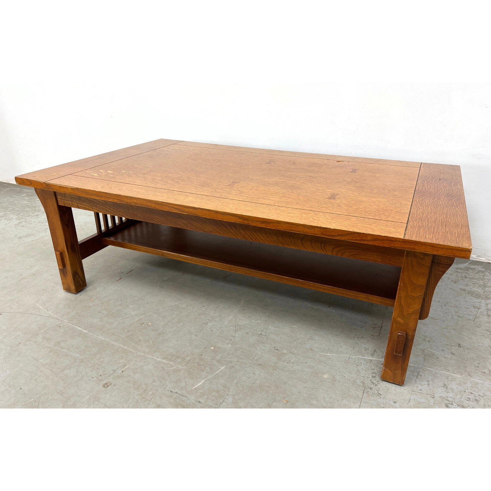 Arts and Crafts style Coffee Table. Bow Tie Design. (1 of 8)