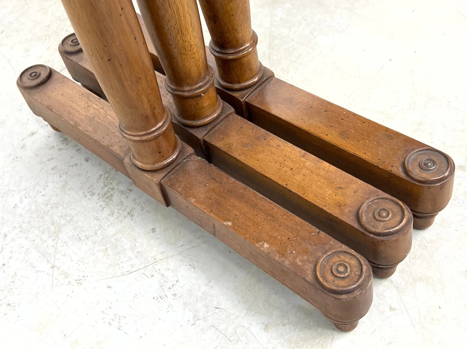 Heritage 3pc Nesting Table Set. - 5