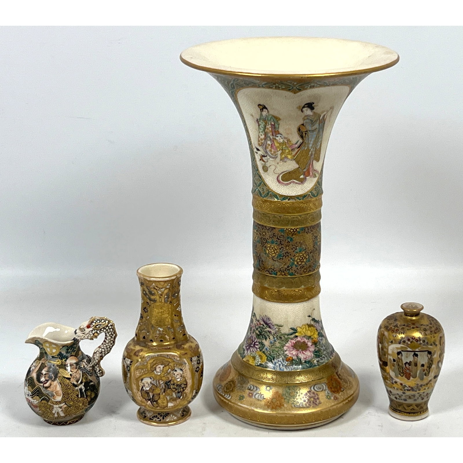 4pcs 19th Century Satsuma Pottery Vases. Nicely Decorated. (1 of 20)