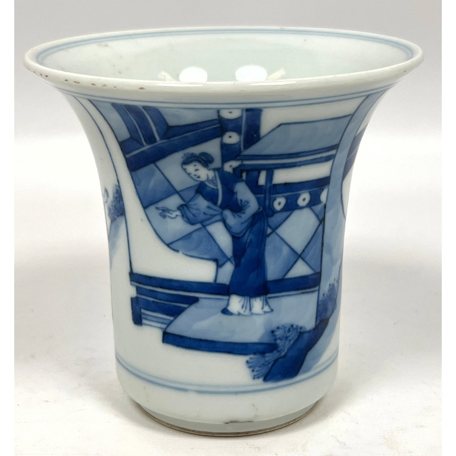 Chinese blue and white porcelain vessel, designed with a flared rim in the zhadou style,: Chinese blue and white porcelain vessel, designed with a flared rim in the zhadou style, Dimensions: Height: 4 inches, Width: 4 inches, Depth: 4 inches. --- US Packing and Shipping charge: In house sh