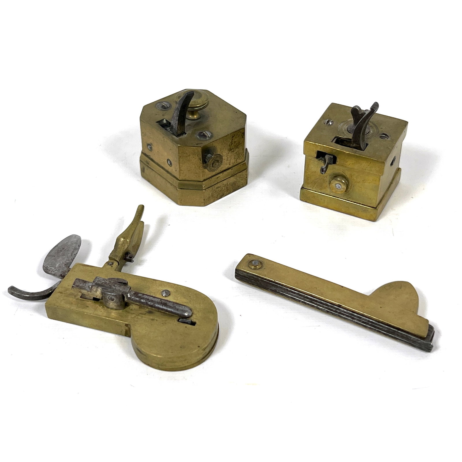 4pcs Antique Medical Blood Letting Instruments. 3 spring loaded. Brass and Steel. (1 of 20)