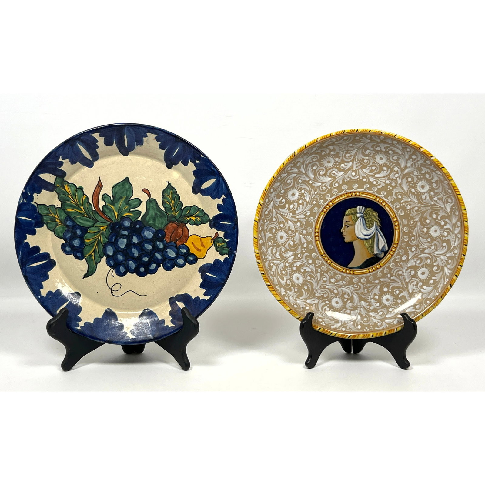 2pcs hand-painted Italian majolica (tin-glazed earthenware) decorative plates. Unmarked and Molaron (1 of 13)
