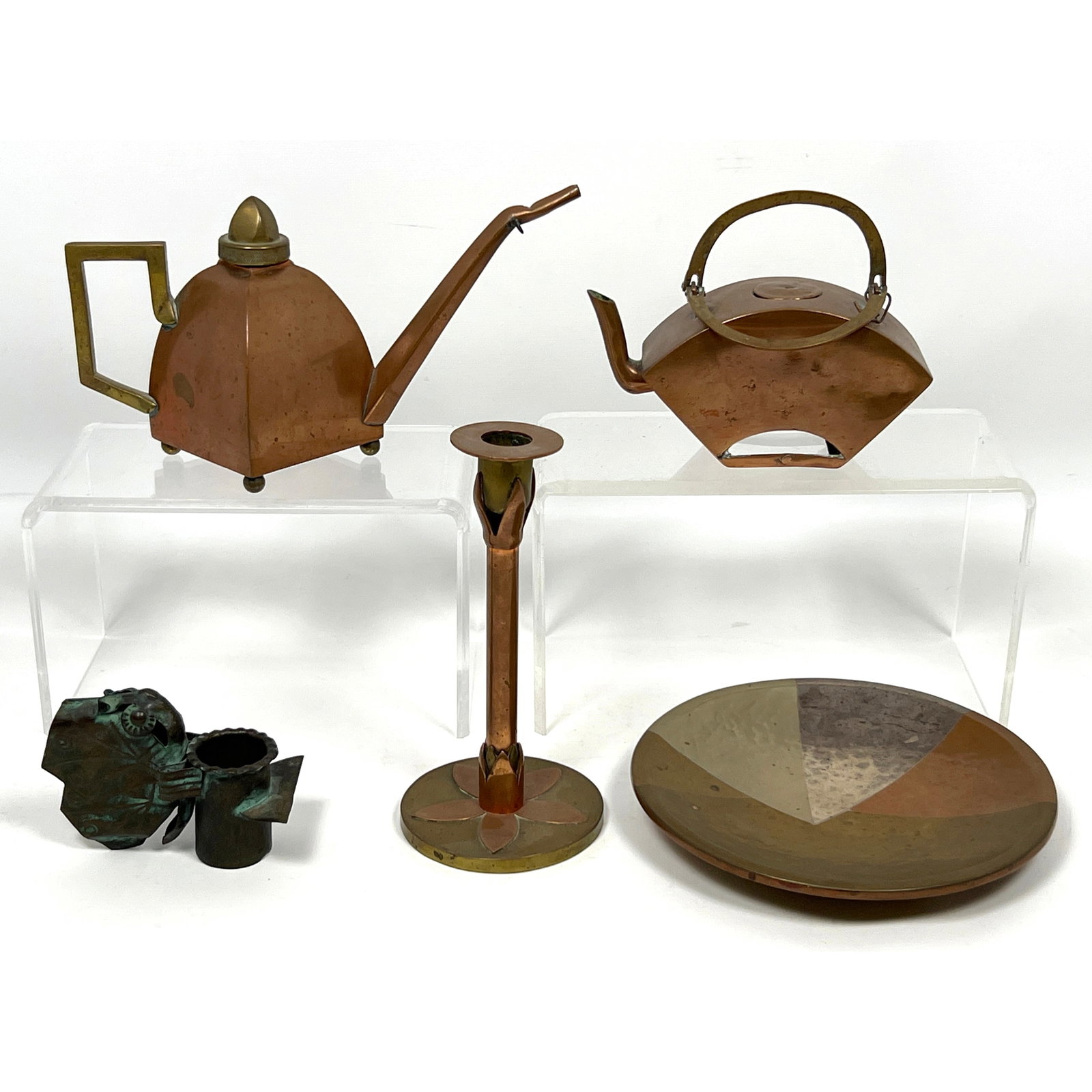 5pcs Antique Metal Objects. Arts and Crafts and Modernist designs. The collection includes a pyramid: 5pcs Antique Metal Objects. Arts and Crafts and Modernist designs. The collection includes a pyramidal copper kettle manufactured by the New York Stamping Company, featuring a geometric brass handle, 