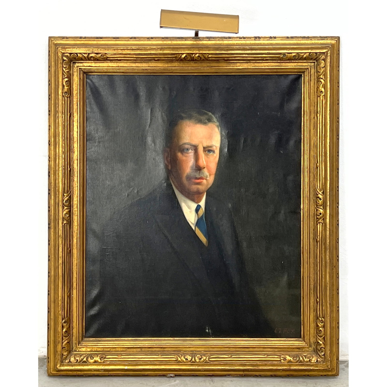 Vintage CZ Fox Formal Portrait Painting Of Gentleman In a Good Gilt Carved frame. (1 of 10)