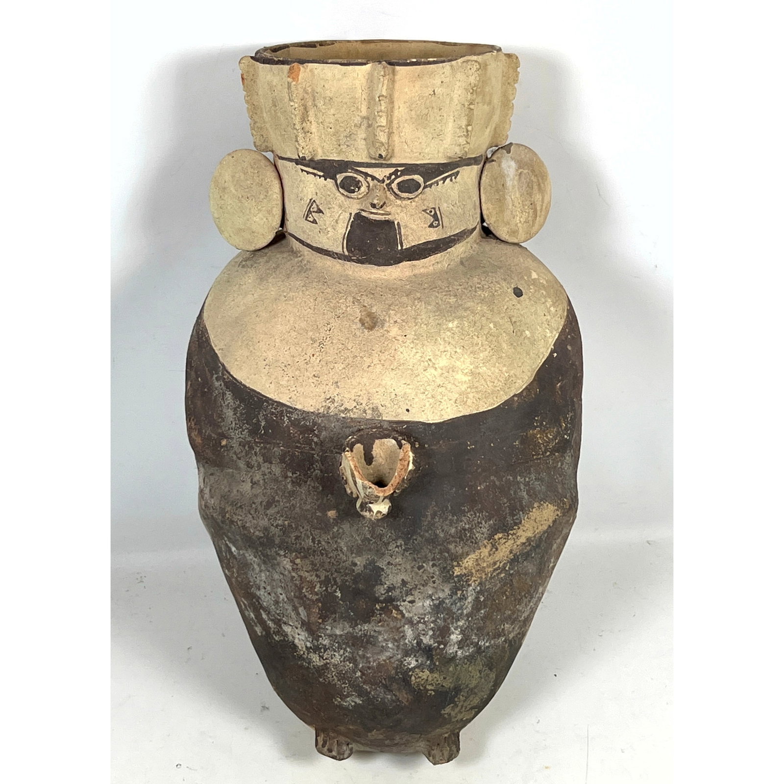 Large Pre-Columbian anthropomorphic face-neck jar or effigy vessel attributed to the Chancay culture (1 of 10)
