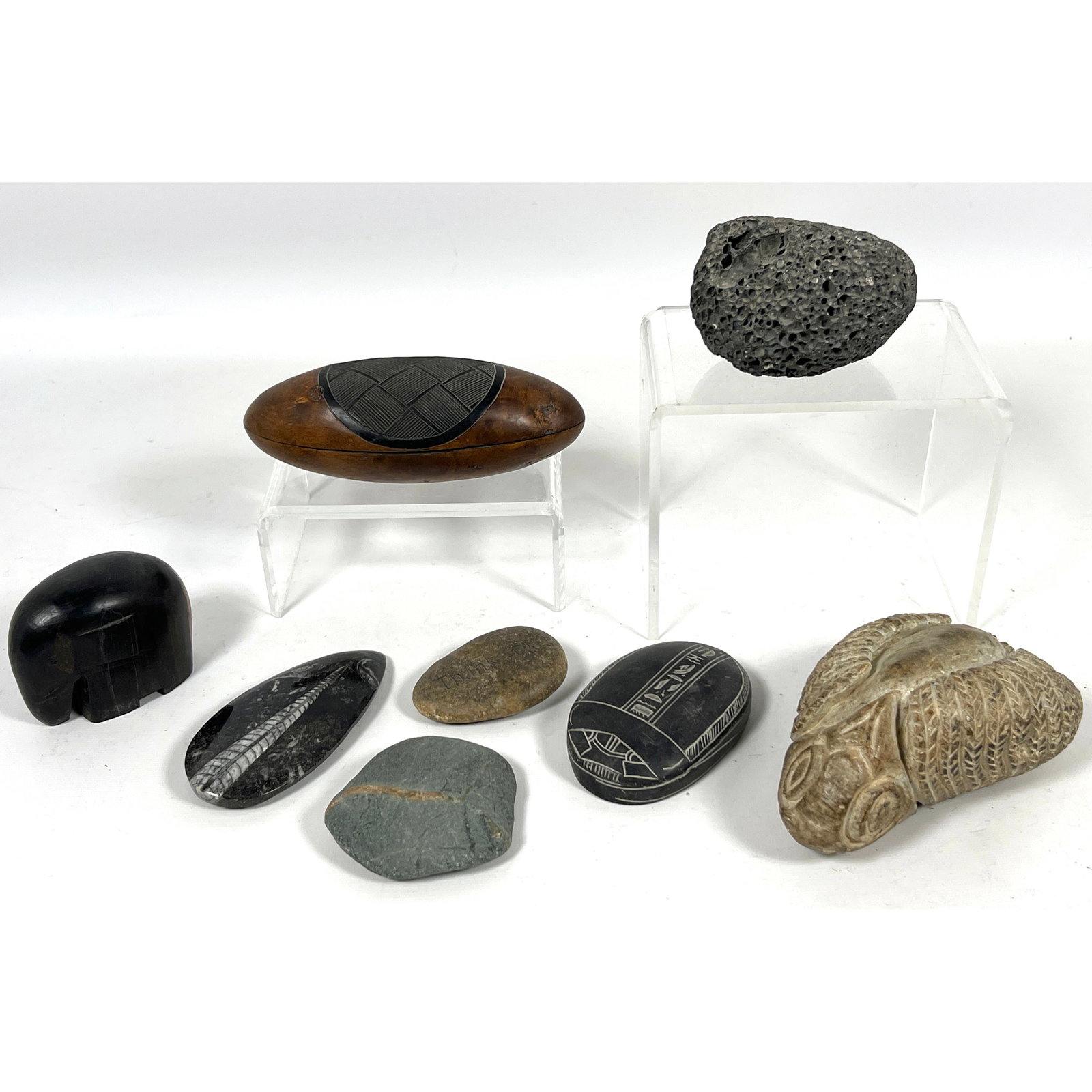 collection of eight varied objects including natural history specimens, fossils, and decorative carv (1 of 20)