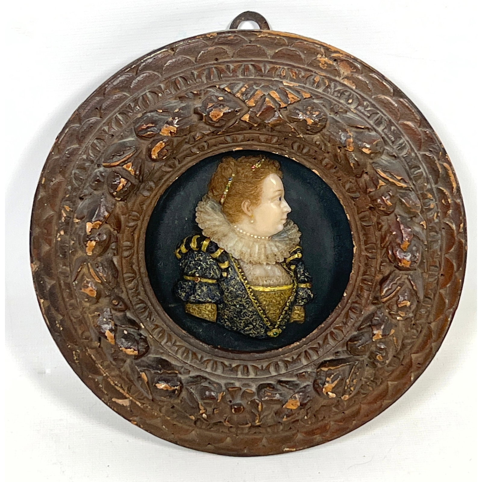 Antique Artist Signed Wax Portrait of Elizabethan Woman. Polychrome wax relief sculpture: Antique Artist Signed Wax Portrait of Elizabethan Woman. Polychrome wax relief sculpture Dimensions: Height: 7 inches, Width: 7 inches. --- US Packing and Shipping charge: In house shipping available.