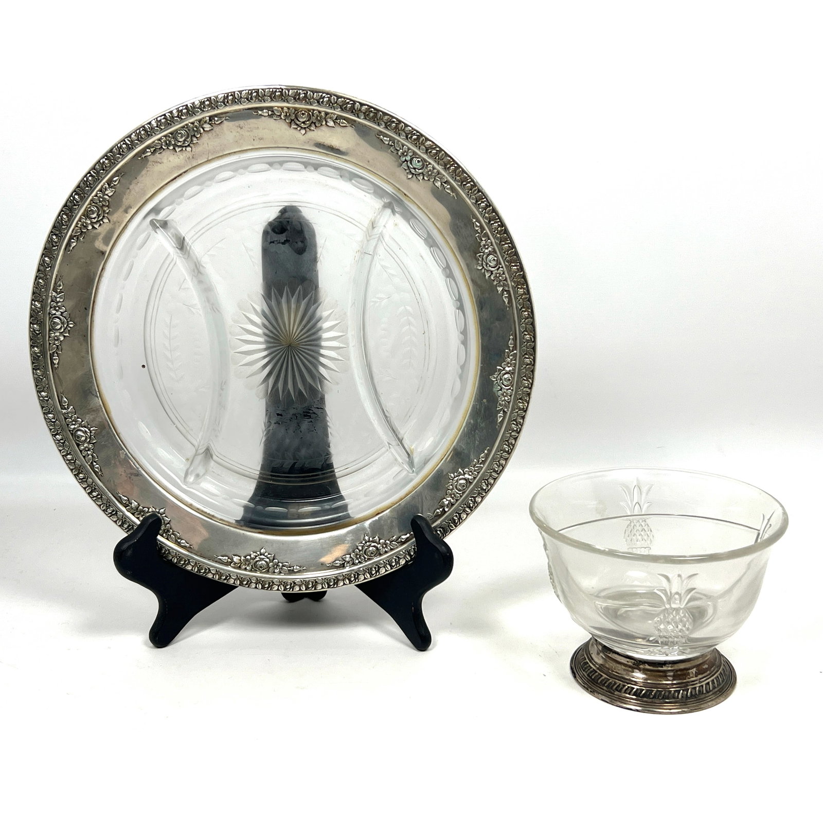 2pcs Crystal and sterling objects. Divided dish, Heisey Serving Bowl.: 2pcs Crystal and sterling objects. Divided dish, Heisey Serving Bowl. Dimensions: Height: 11.5 inches, Width: 11.5 inches, Depth: 1.5 inches. --- US Packing and Shipping charge: In house shipping avai