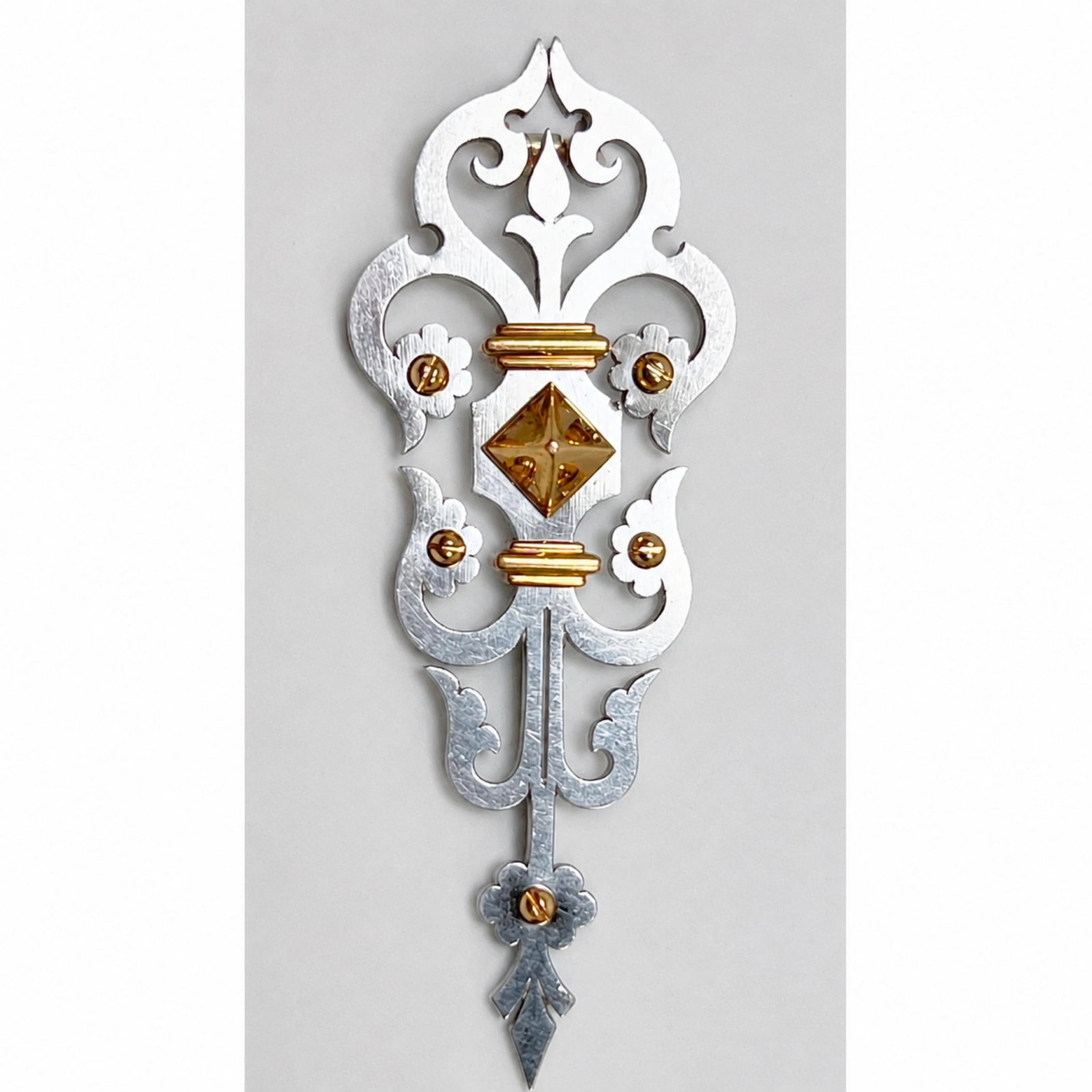Custom Design Platinum and 18 K Gold Thick Filigree Brooch Pin. Tested Unmarked.: Custom Design Platinum and 18 K Gold Thick Filigree Brooch Pin. Tested Unmarked. Weight: 18.5 DWT --- US Packing and Shipping charge: In house shipping available. Will be calculated once destination k