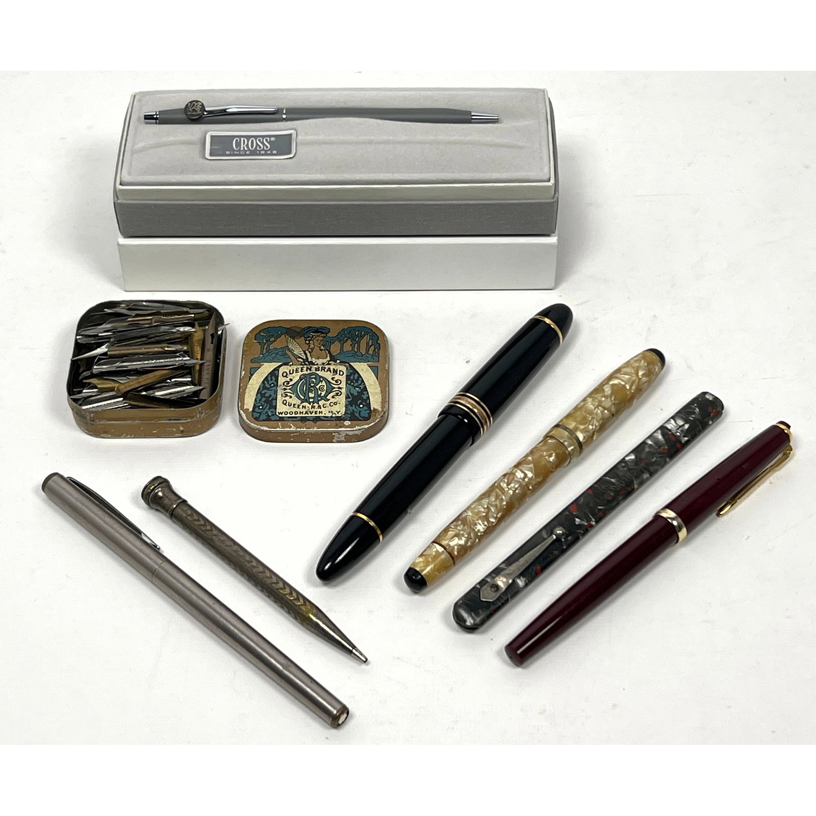Vintage Fountain Pens and Accessories. Montblanc Montblanc Meisterstuck 149 fountain pen in black pr (1 of 20)