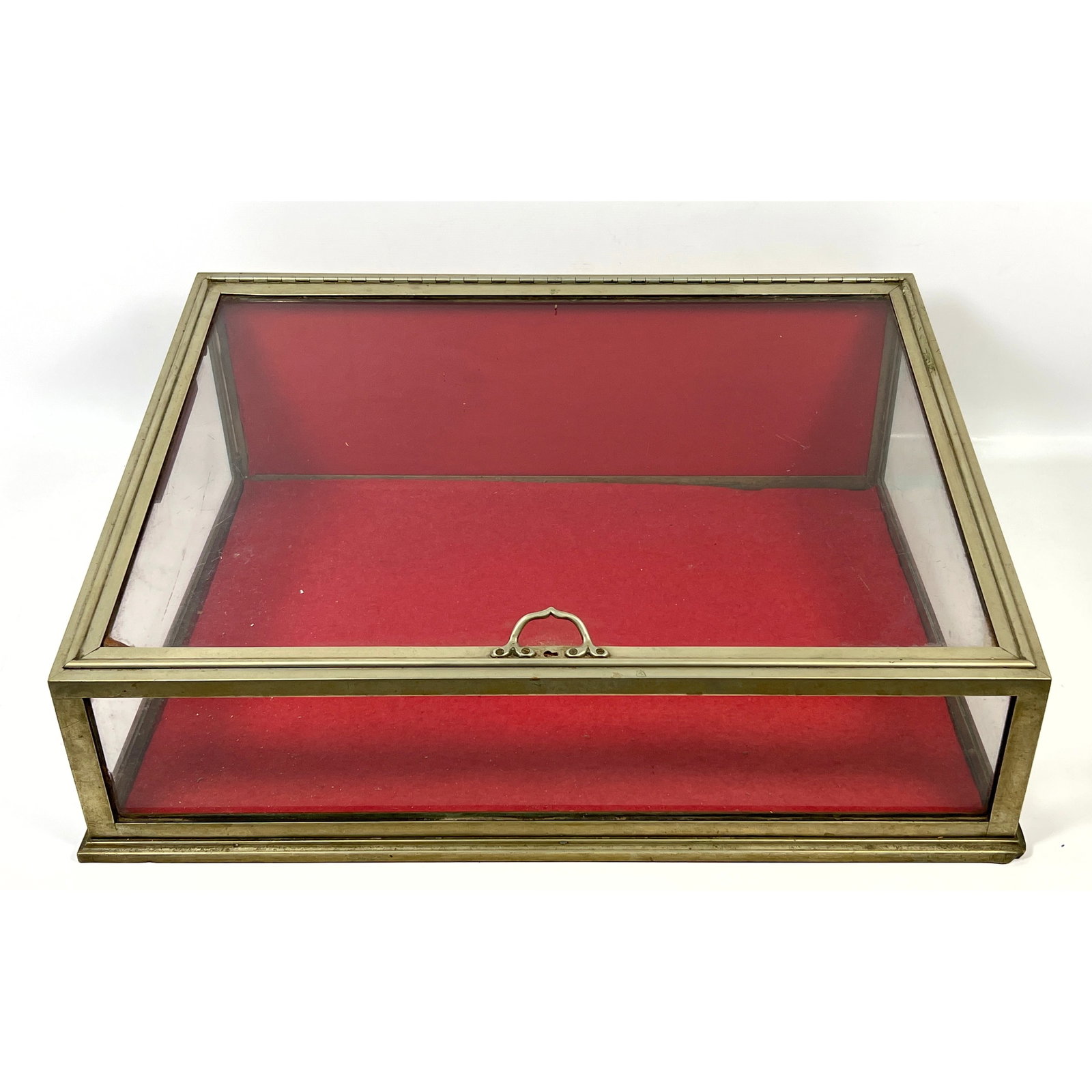 Good Antique Angled Top Display Showcase. No key. Quality (1 of 10)