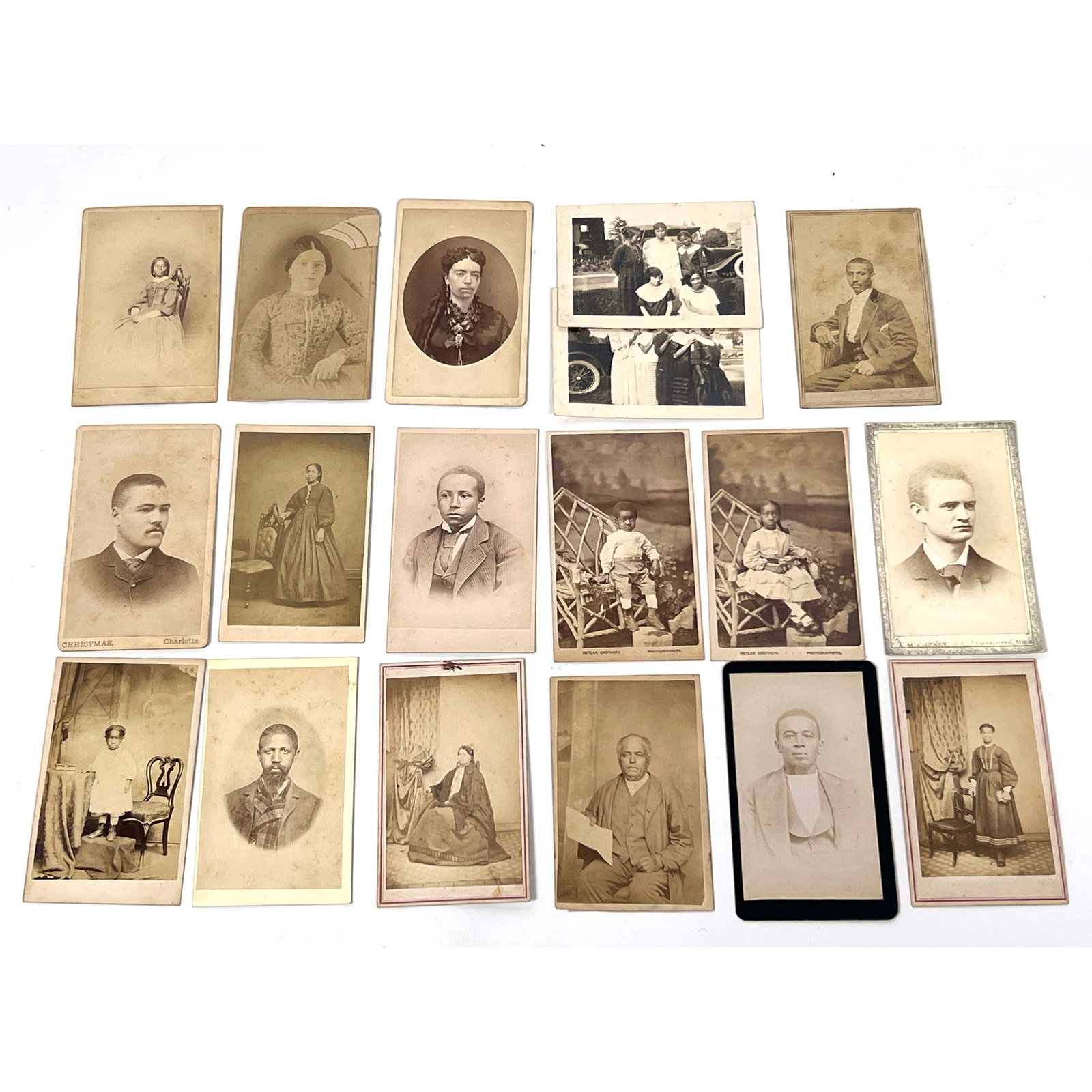 18pcs 19th century albumen print cartes de visite on card mounts and two early 20th century silver g (1 of 19)