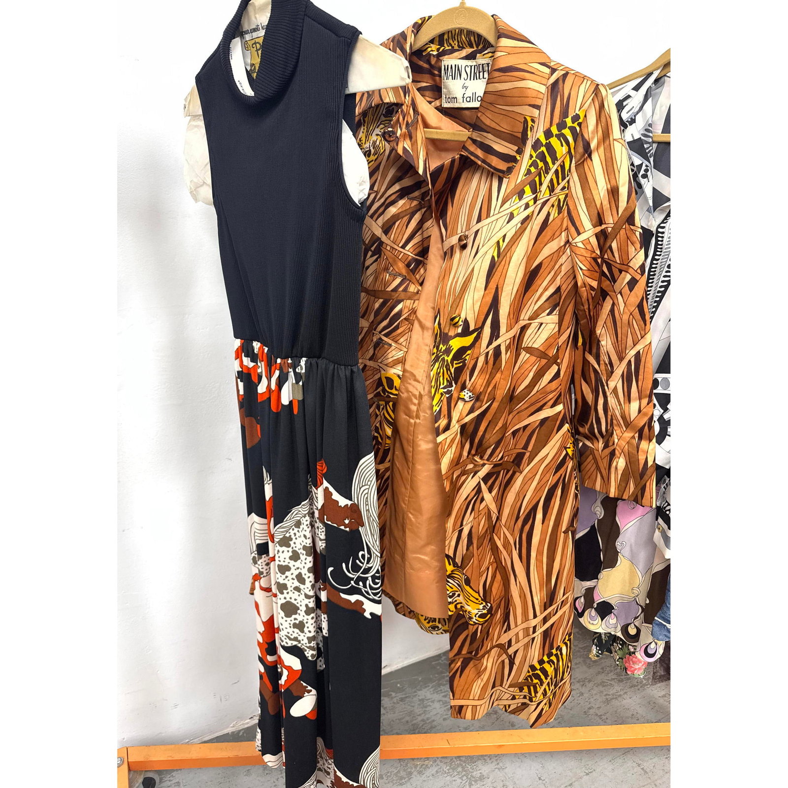 2pcs Vintage Animal Print Garment Clothing. Sleeveless maxi dress featuring a funnel neck and a fit (1 of 8)