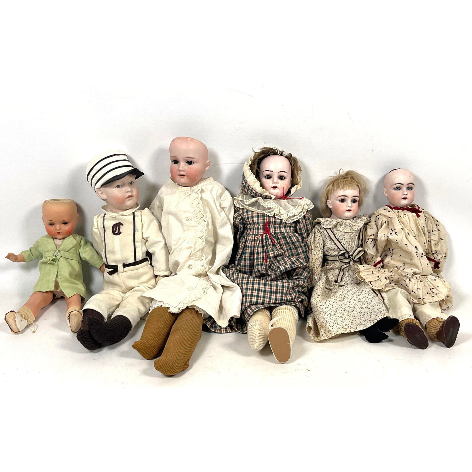 6pcs Antique Vintage Porcelain Dolls. The first item is a large doll wearing a cream-colored cotton (1 of 19)