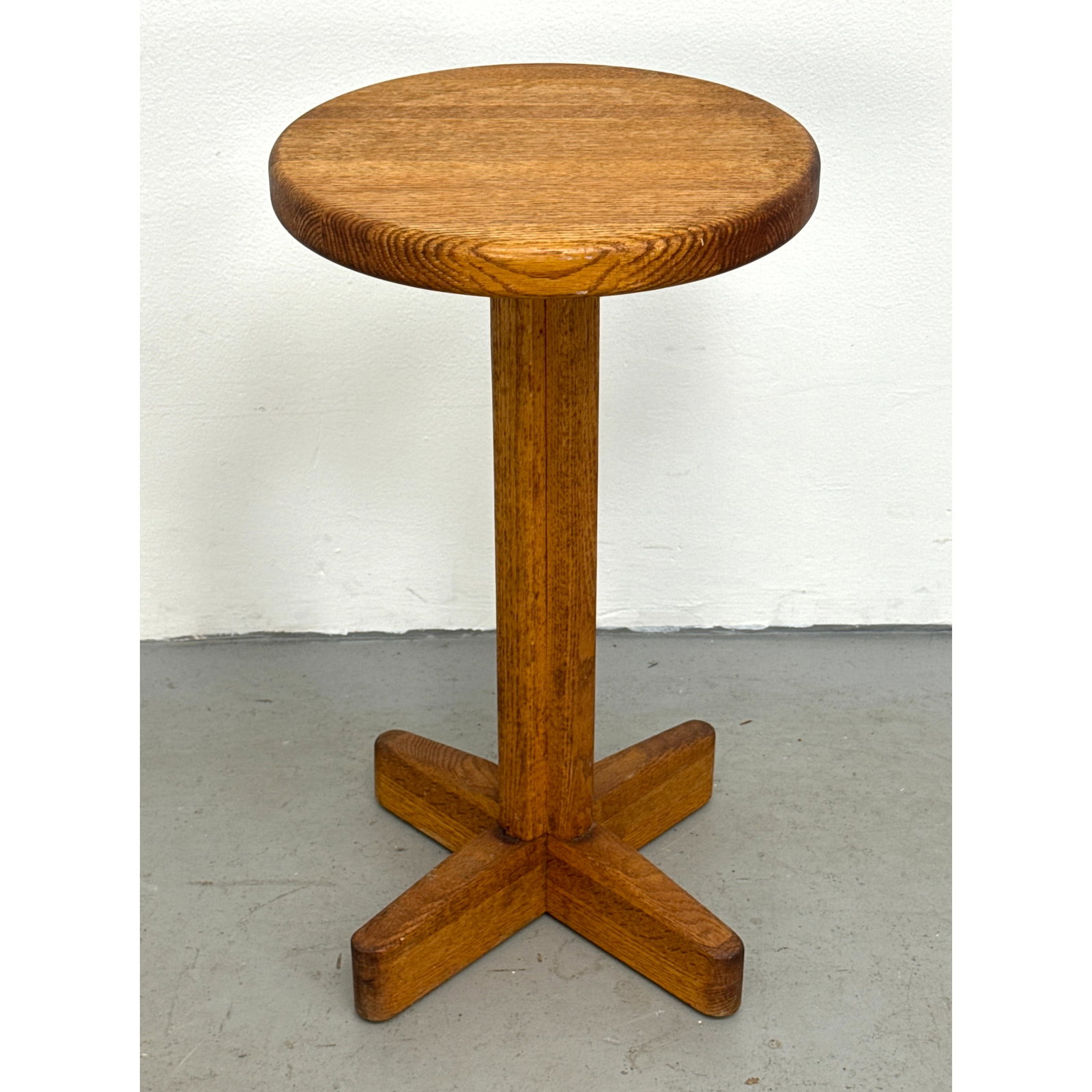 Solid Oak Pedestal Side Table with Circular Top and Cross Base. VIntage. (1 of 7)