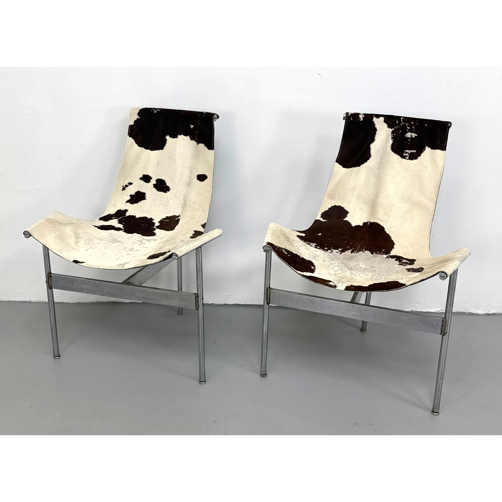 Pair of Katavolos, Littel and Kelley TG-10 T chairs with cowhide sling seats. (1 of 8)