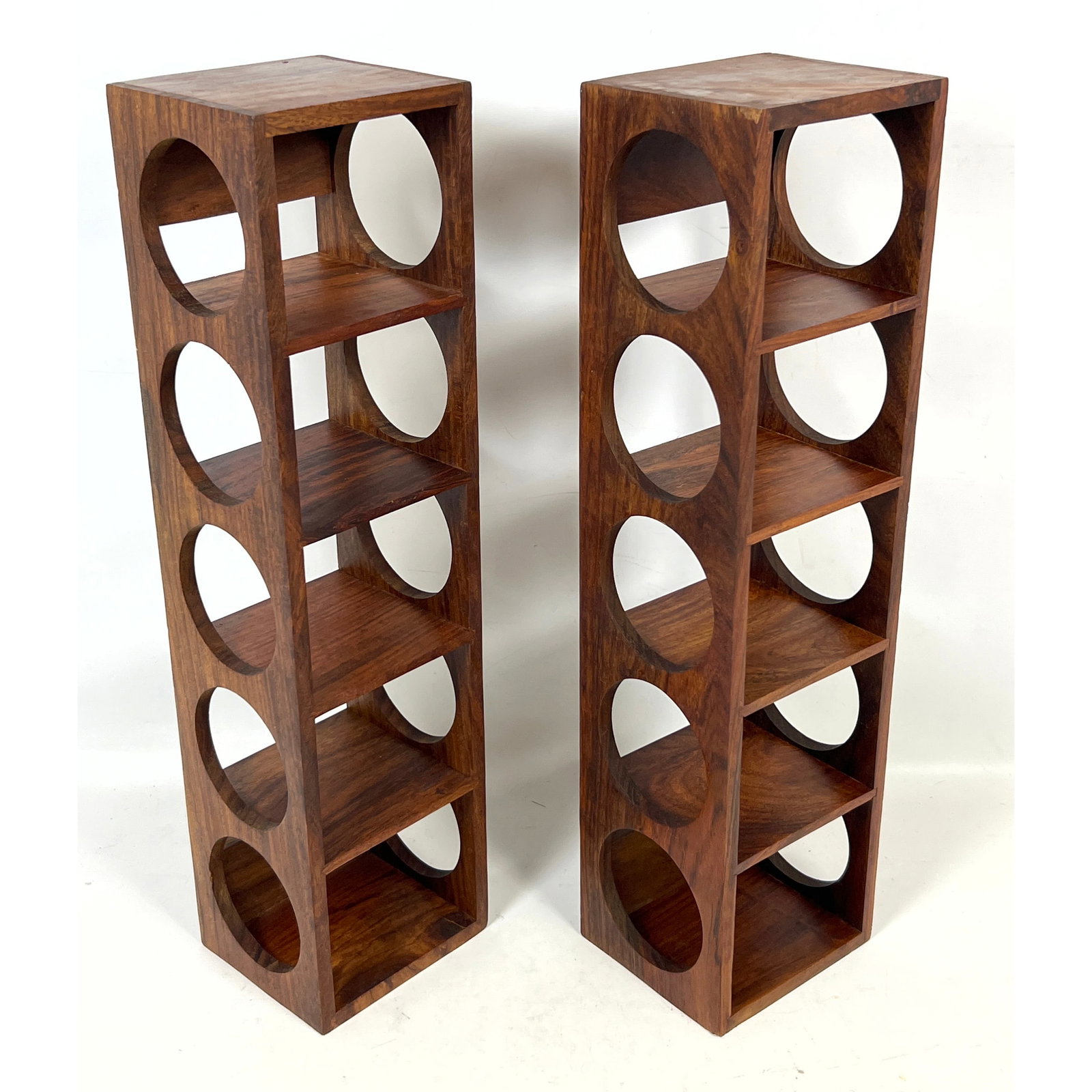 Mid-Century Modern 5 Bottle Wall Mounted Wine Racks. Unsigned.: Mid-Century Modern 5 Bottle Wall Mounted Wine Racks. Unsigned. Dimensions: Height: 20.75 inches, Width: 5.5 inches, Depth: 4.75 inches. --- US Packing and Shipping charge: In house shipping available.