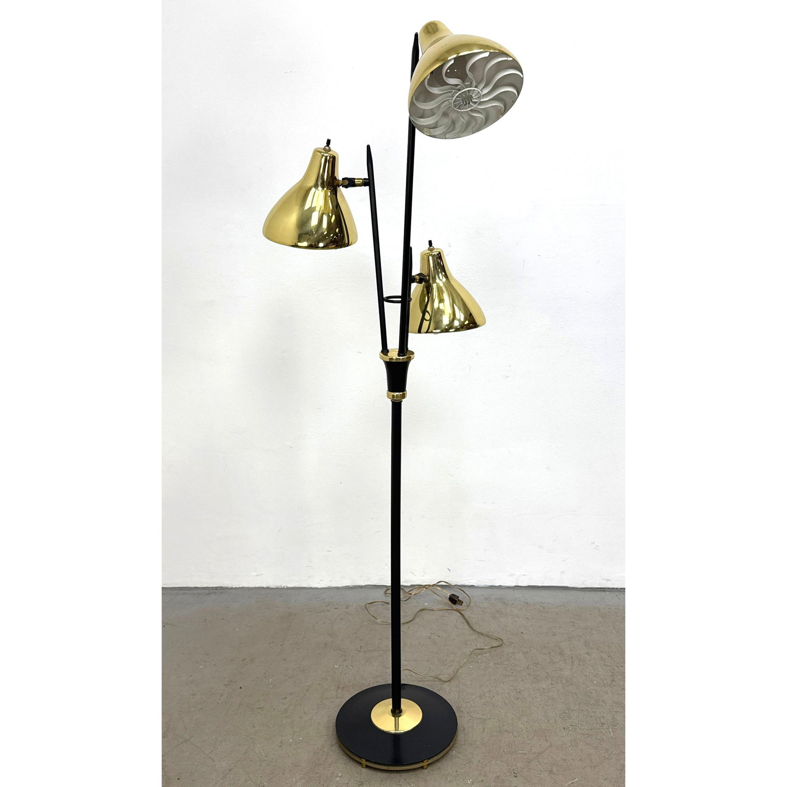 Mid-Century Modern 3 light Floor Lamp .Gerald Thurston for Lightolier Style. (1 of 10)