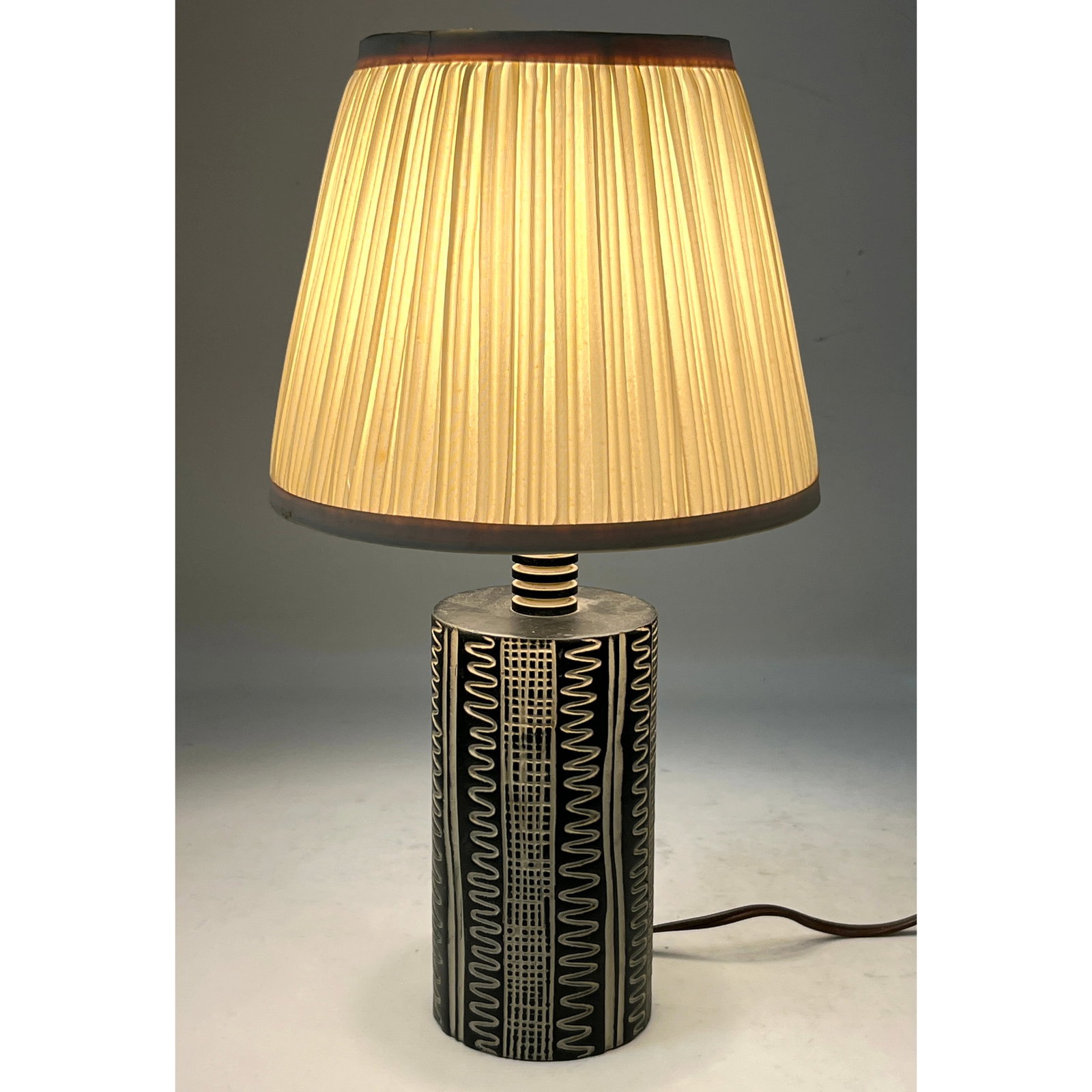 Small Gordon and Jane Martz Attributed Table Lamp. (1 of 12)